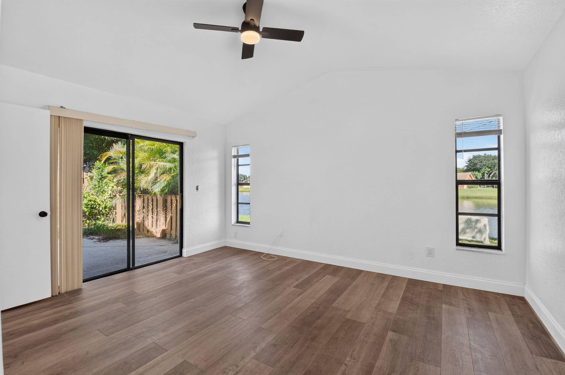 1323 Summit Run Circle, West Palm Beach, FL 33415 25-web-or-mls-DSC_9447
