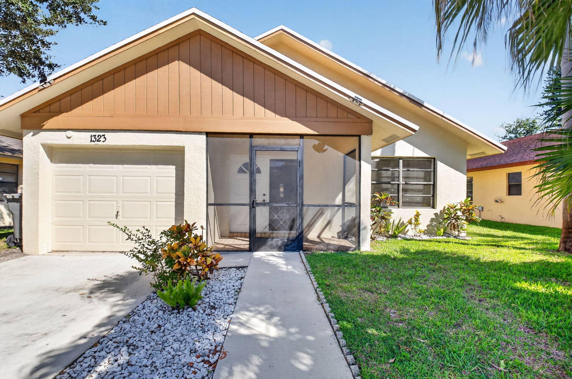 1323 Summit Run Circle, West Palm Beach, FL 33415 2-web-or-mls-DSC_9322