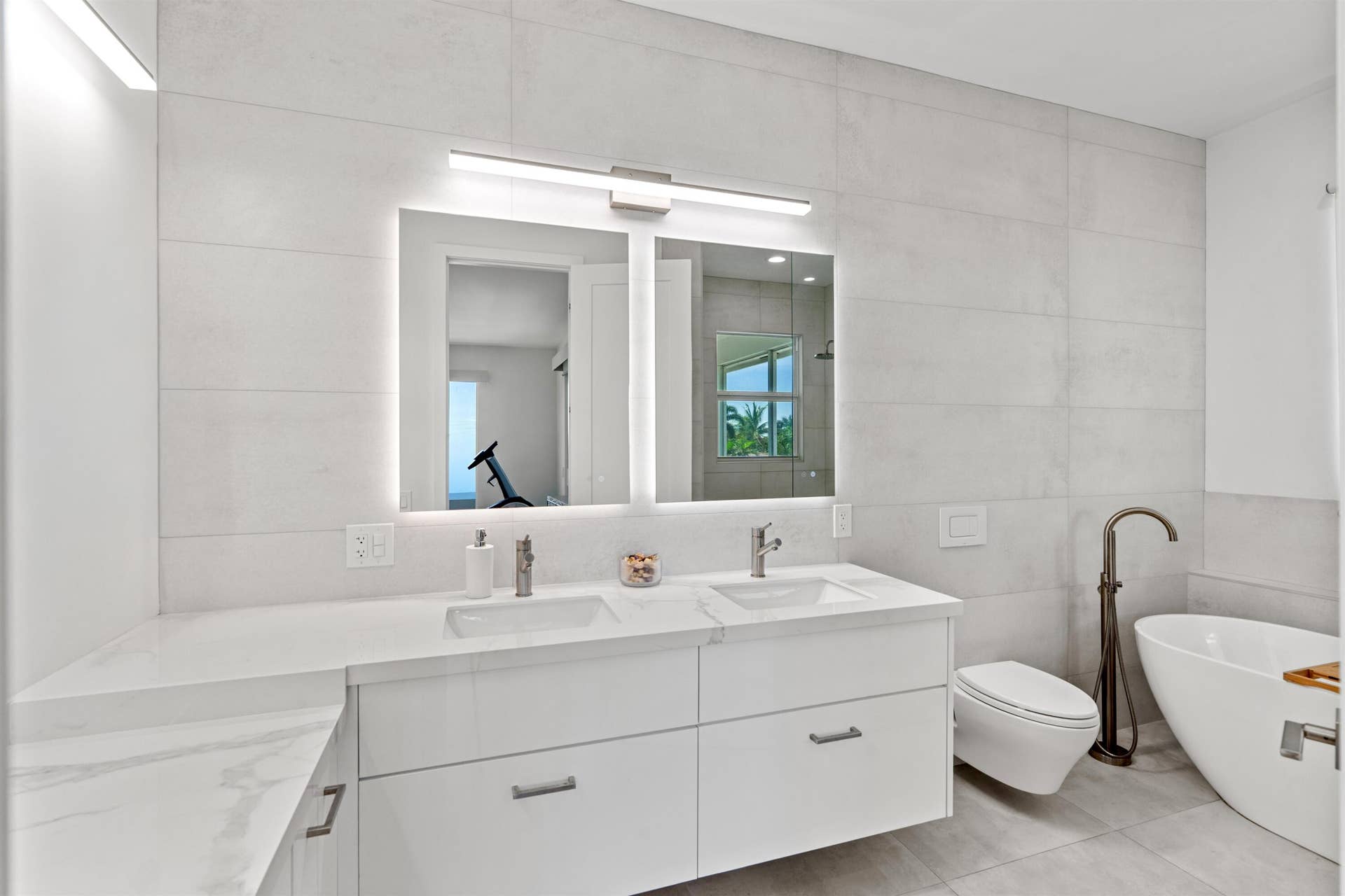 120 SE 12th Court, Pompano Beach, FL 33060 PRIMARY_BATHROOM