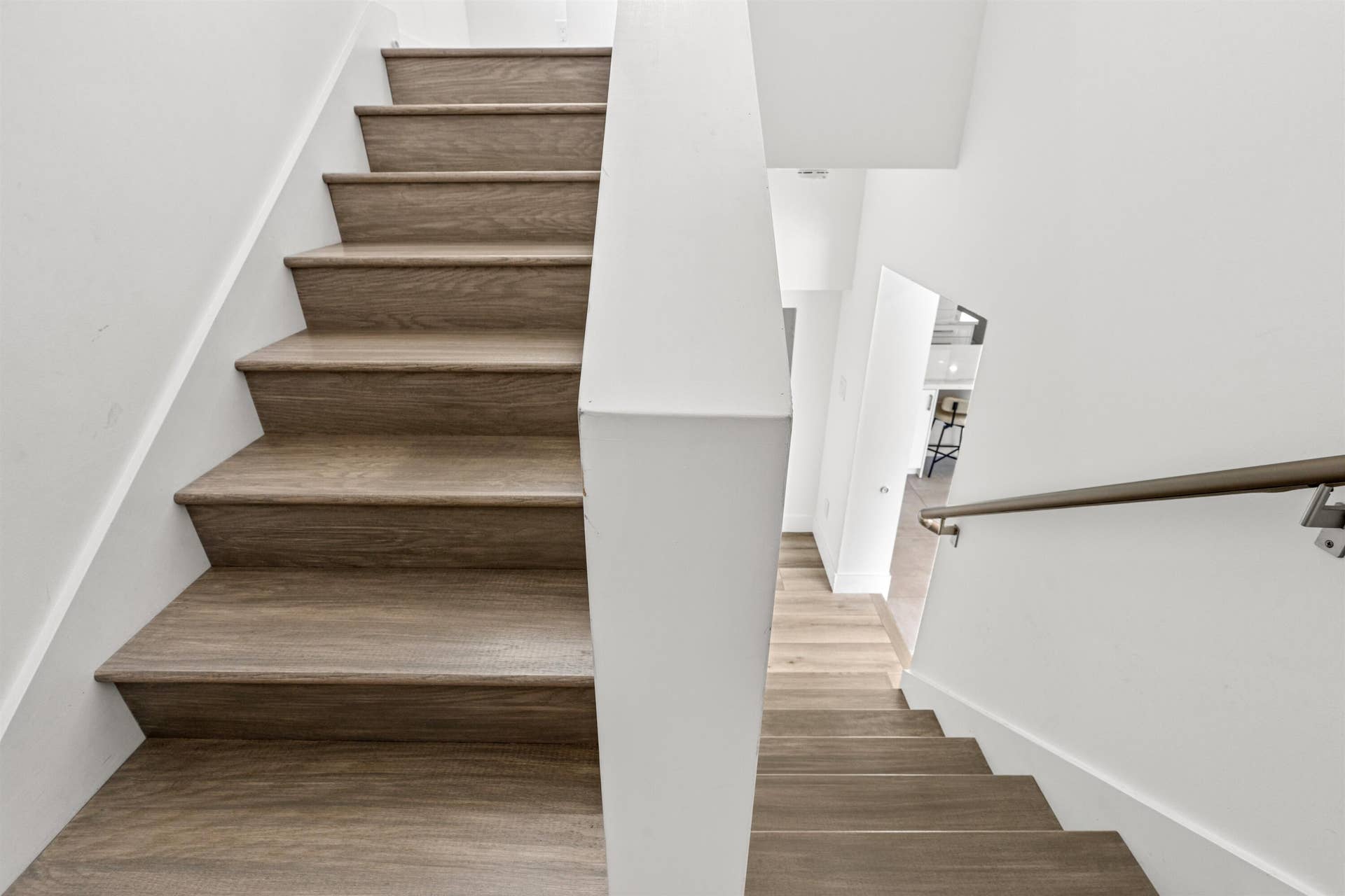 120 SE 12th Court, Pompano Beach, FL 33060 STAIRS_DETAIL_STRAIGHT
