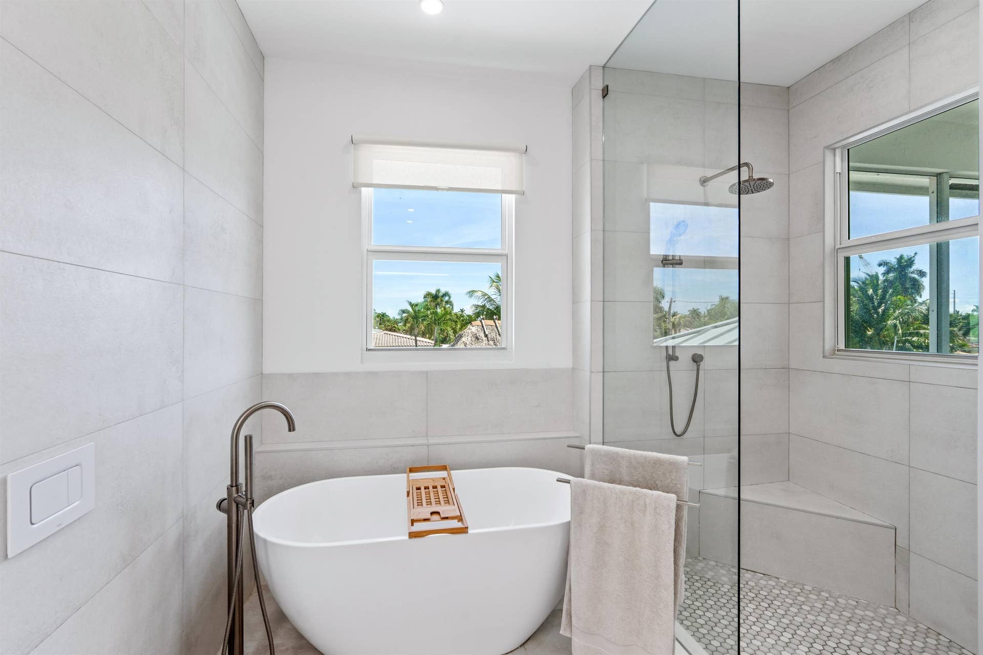 120 SE 12th Court, Pompano Beach, FL 33060 PRIMARY_BATHROOM_ANGLE_RIGHT