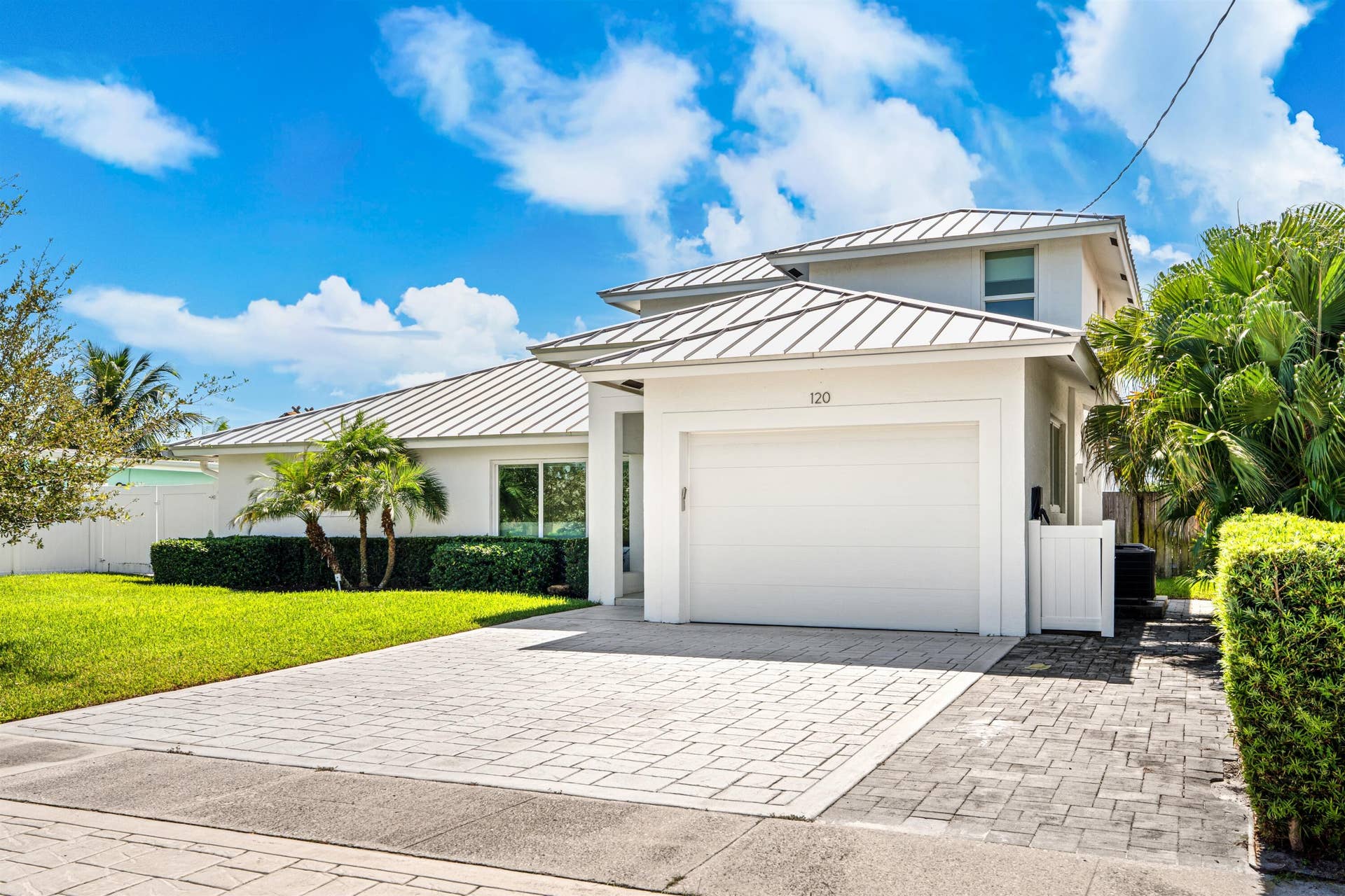 120 SE 12th Court, Pompano Beach, FL 33060 FRONT_ANGLE_LEFT