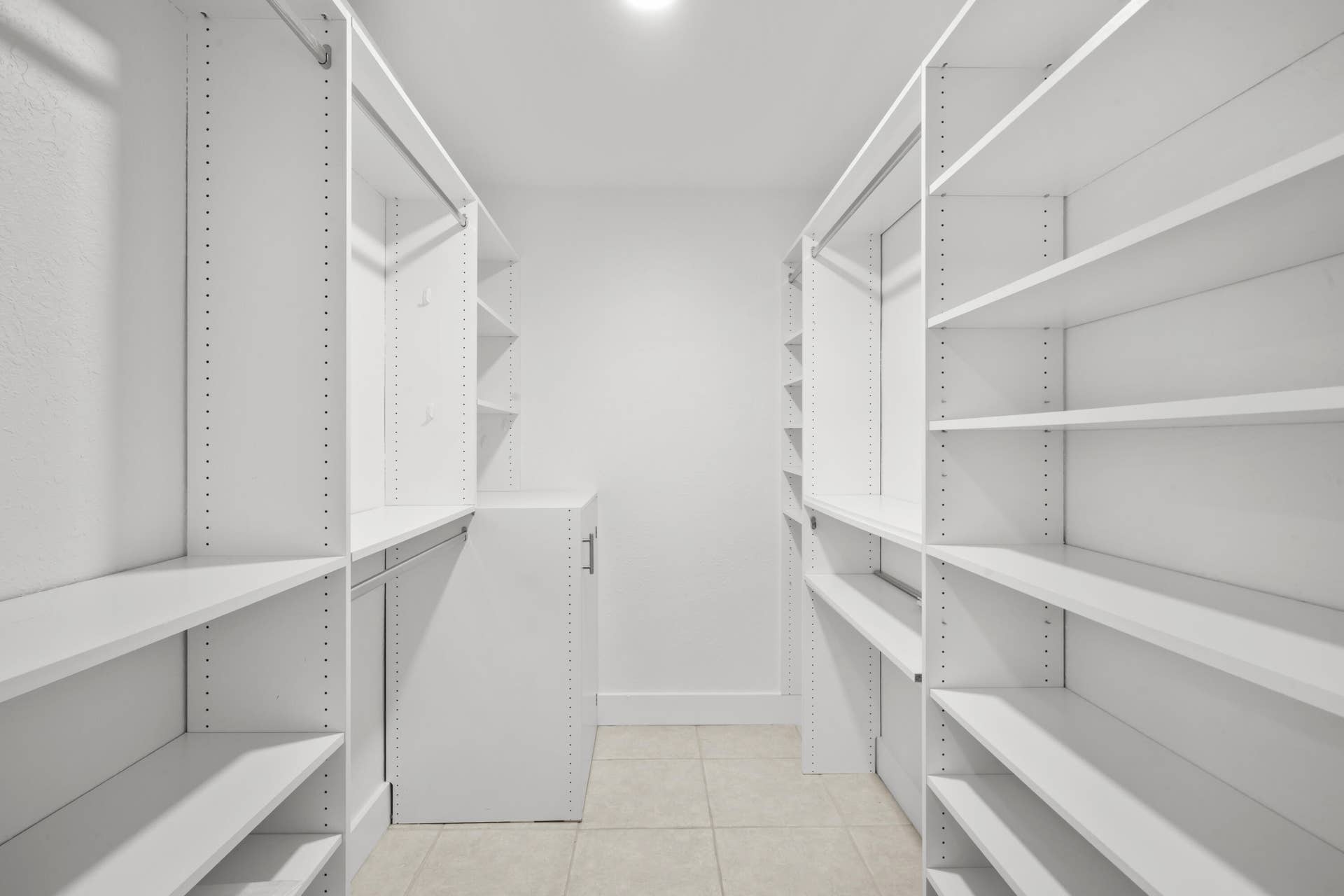 119 NE 19th Court, #G216, Wilton Manors, FL 33305 DSC05548