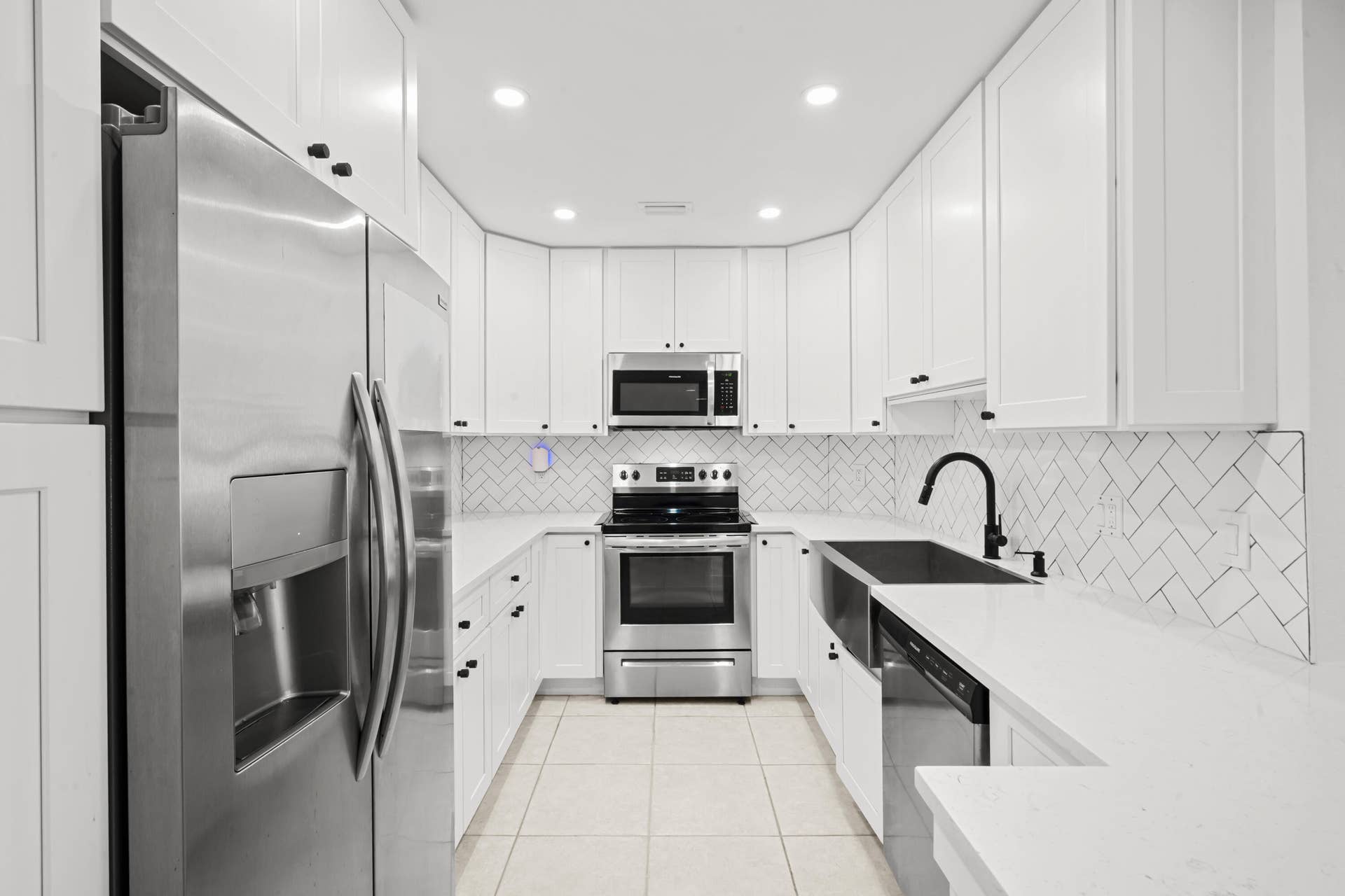 119 NE 19th Court, #G216, Wilton Manors, FL 33305 DSC05463