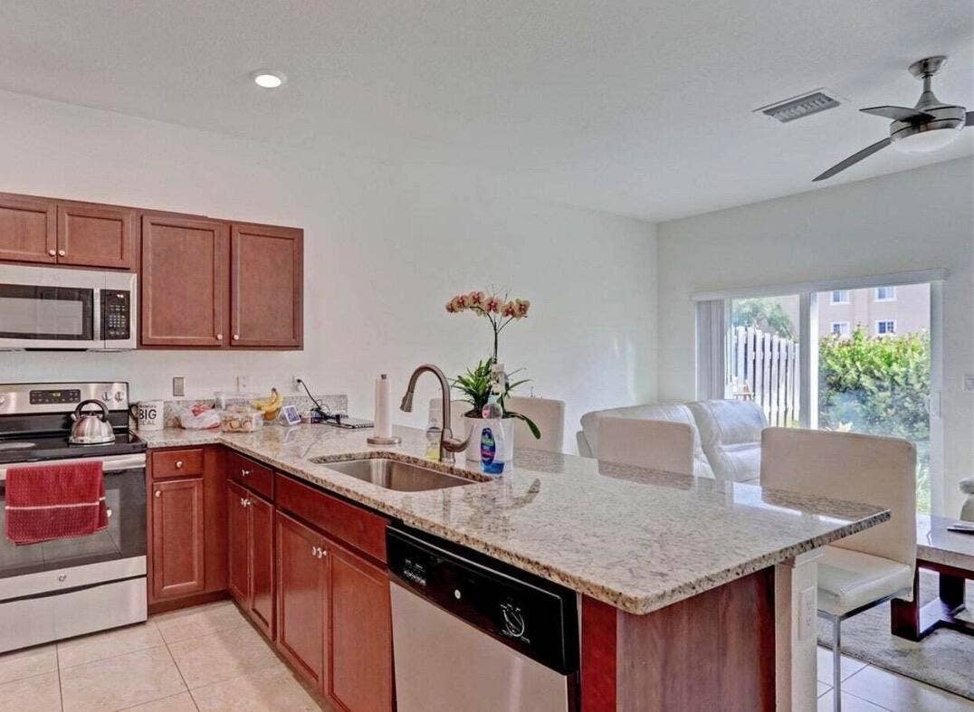 5258 Ashley River Road, West Palm Beach, West Palm Beach, FL 33417 IMG_1384