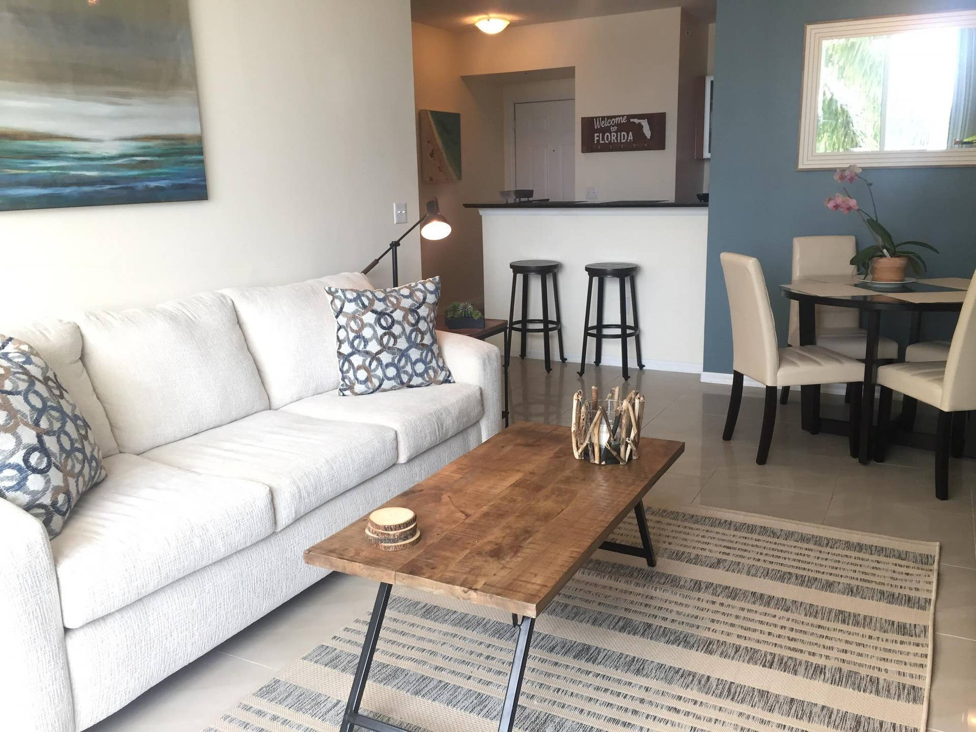 100 NE 6th Street, Boynton Beach, FL 33435 living room