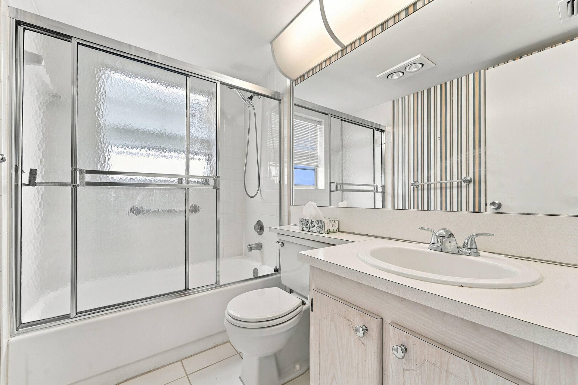15_bathroom