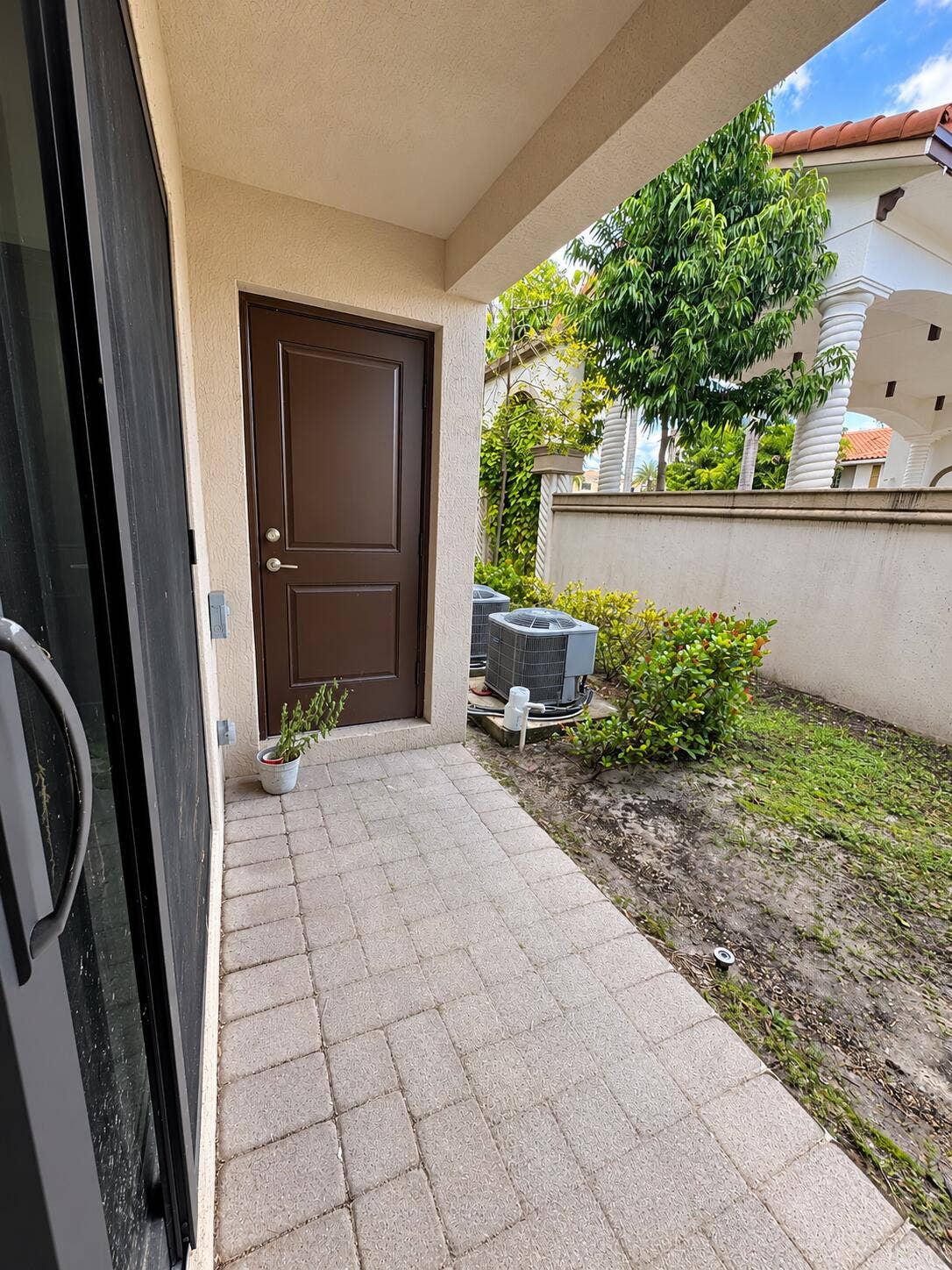 5075 Genove Place, Riviera Beach, FL 33410 Patio Storage