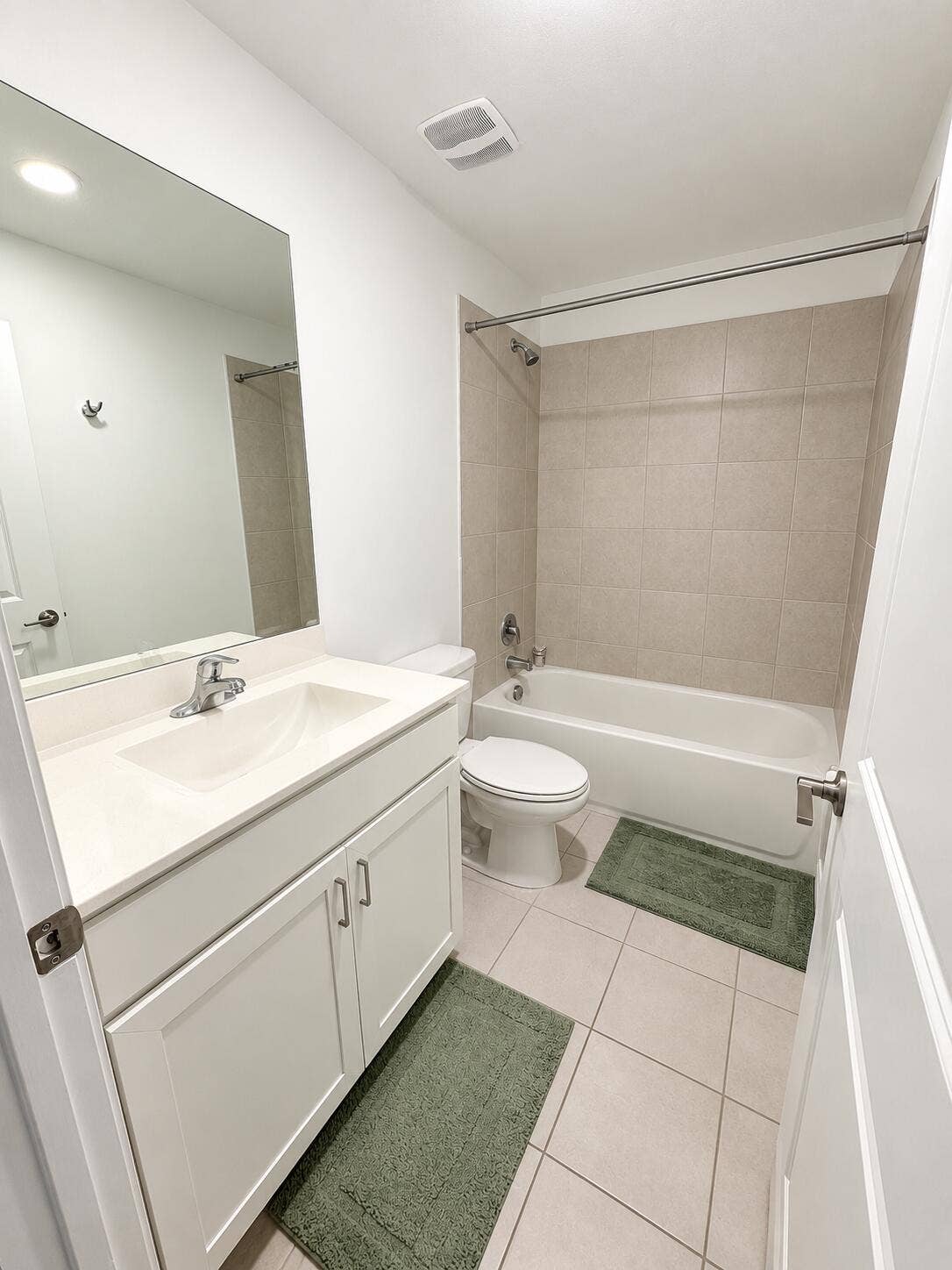 5075 Genove Place, Riviera Beach, FL 33410 bathroom 1