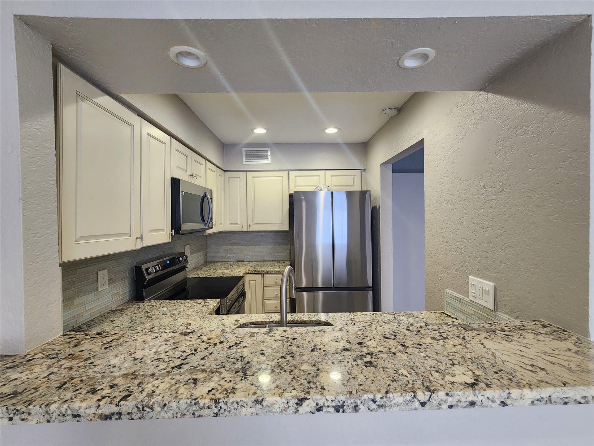 501 SE 8th Street, Deerfield Beach, FL 33441 Photo 5