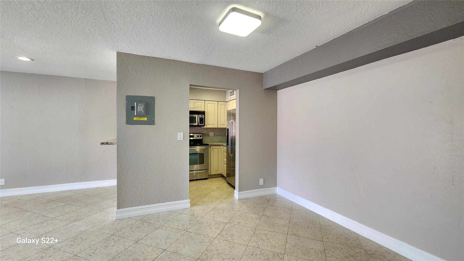 501 SE 8th Street, Deerfield Beach, FL 33441 Photo 2