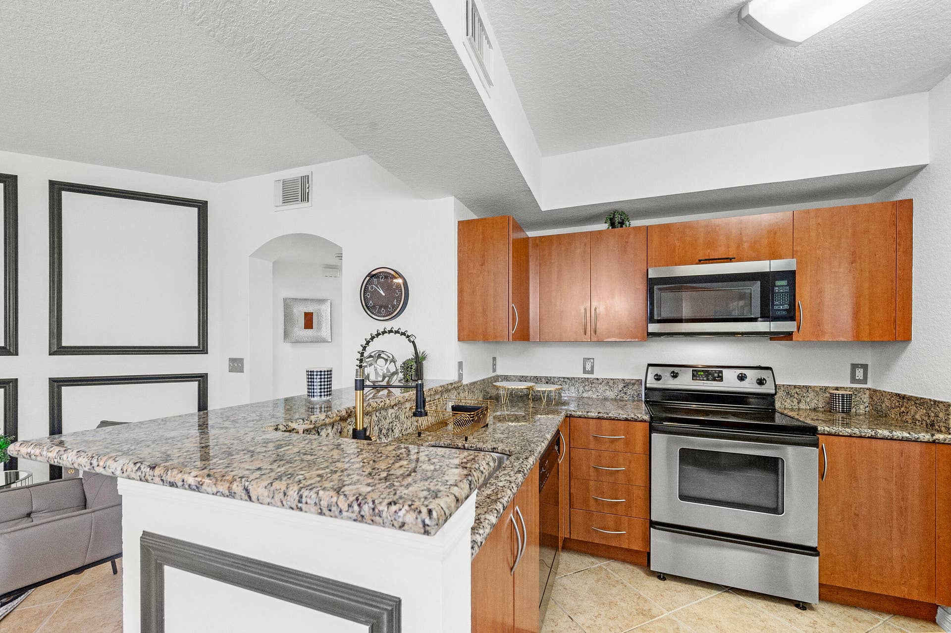 140 SW Peacock Boulevard, #21-103, Port St Lucie, FL 34986 dsc_4574