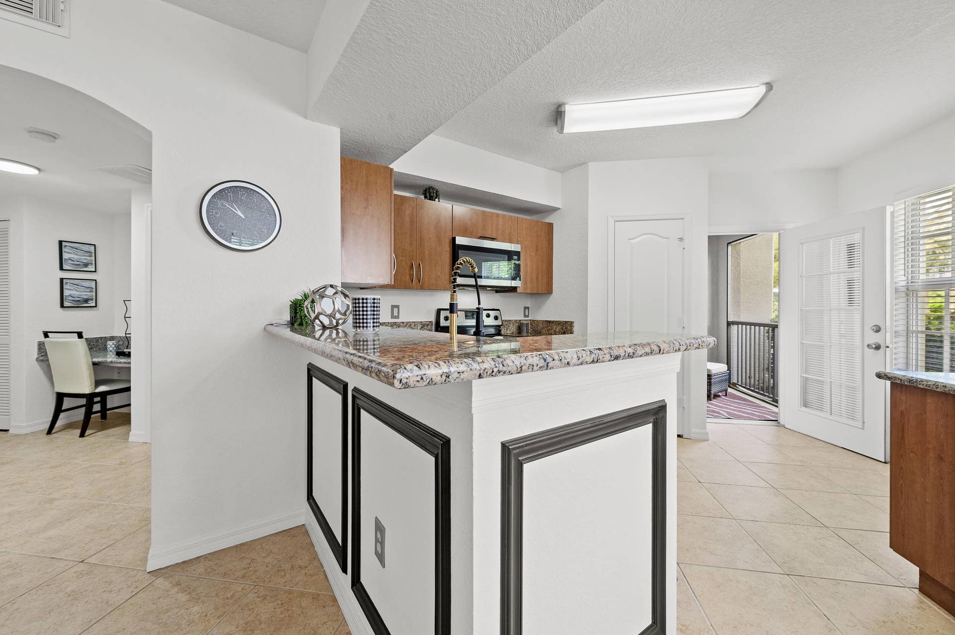 140 SW Peacock Boulevard, #21-103, Port St Lucie, FL 34986 dsc_4564