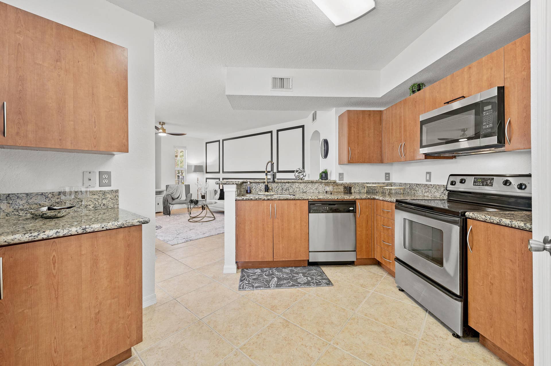 140 SW Peacock Boulevard, #21-103, Port St Lucie, FL 34986 dsc_4599