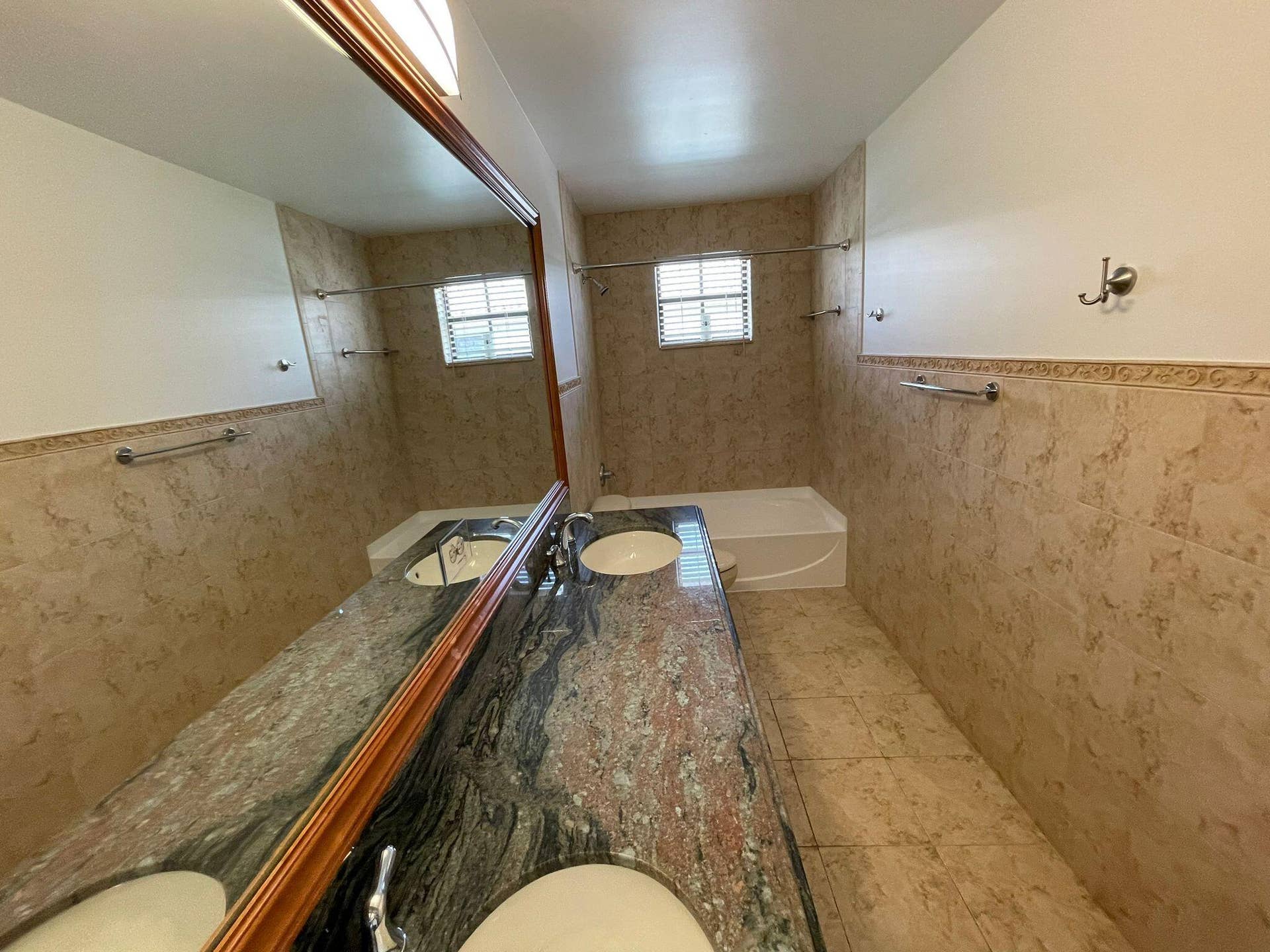 4158 FOREST Drive, Weston, FL 33332 WhatsApp Image 2023-04-19 at 15.04.36
