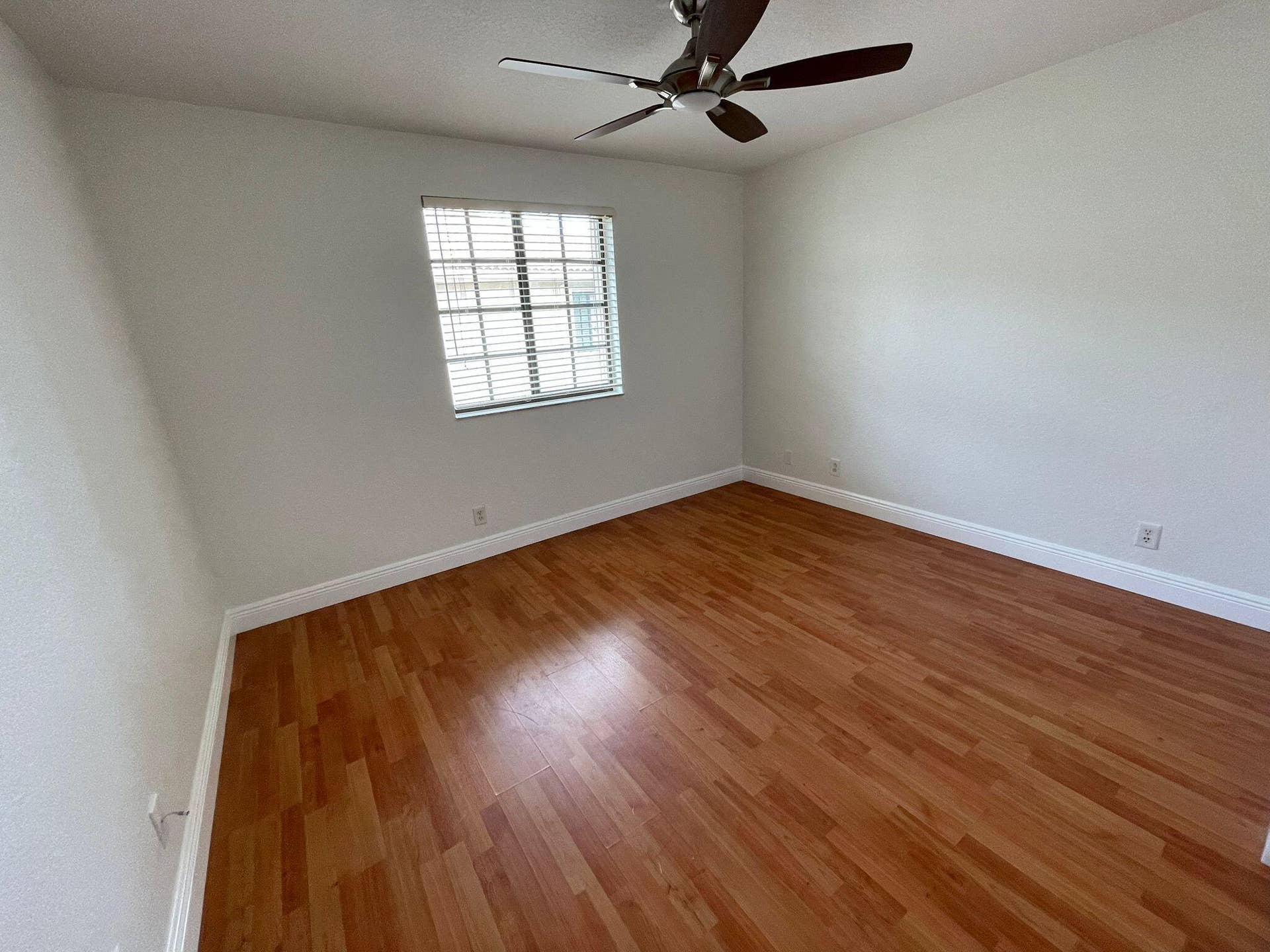 4158 FOREST Drive, Weston, FL 33332 WhatsApp Image 2023-04-19 at 15.04.37
