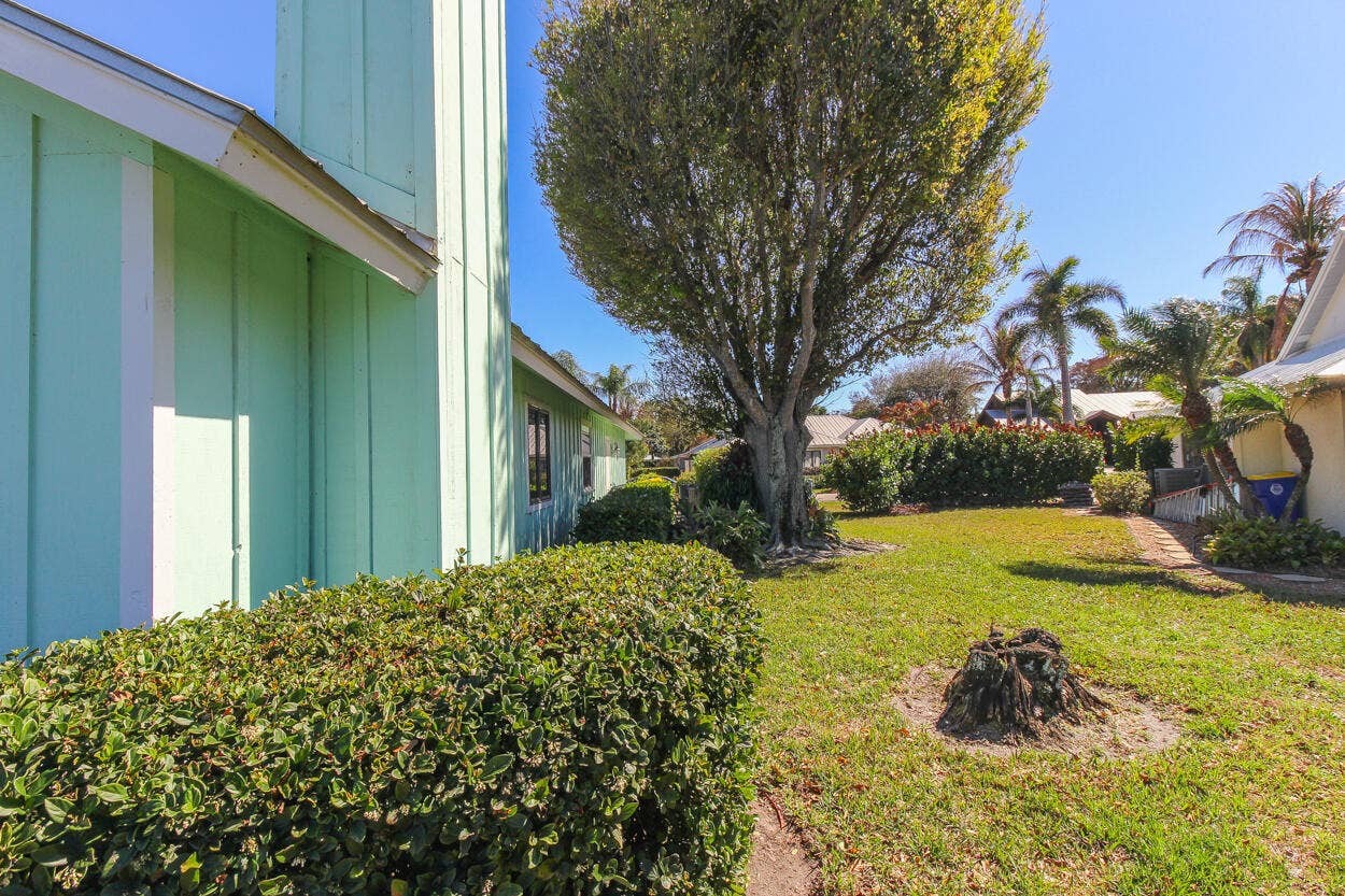 10691 SE JUPITER NARROWS Drive, Hobe Sound, FL 33455 Leth Exterior Side