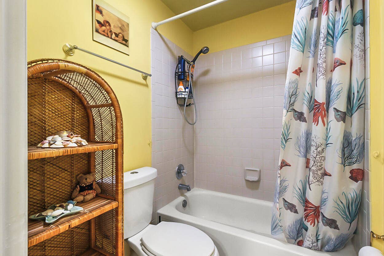 10691 SE JUPITER NARROWS Drive, Hobe Sound, FL 33455 Leth Second Bath 4