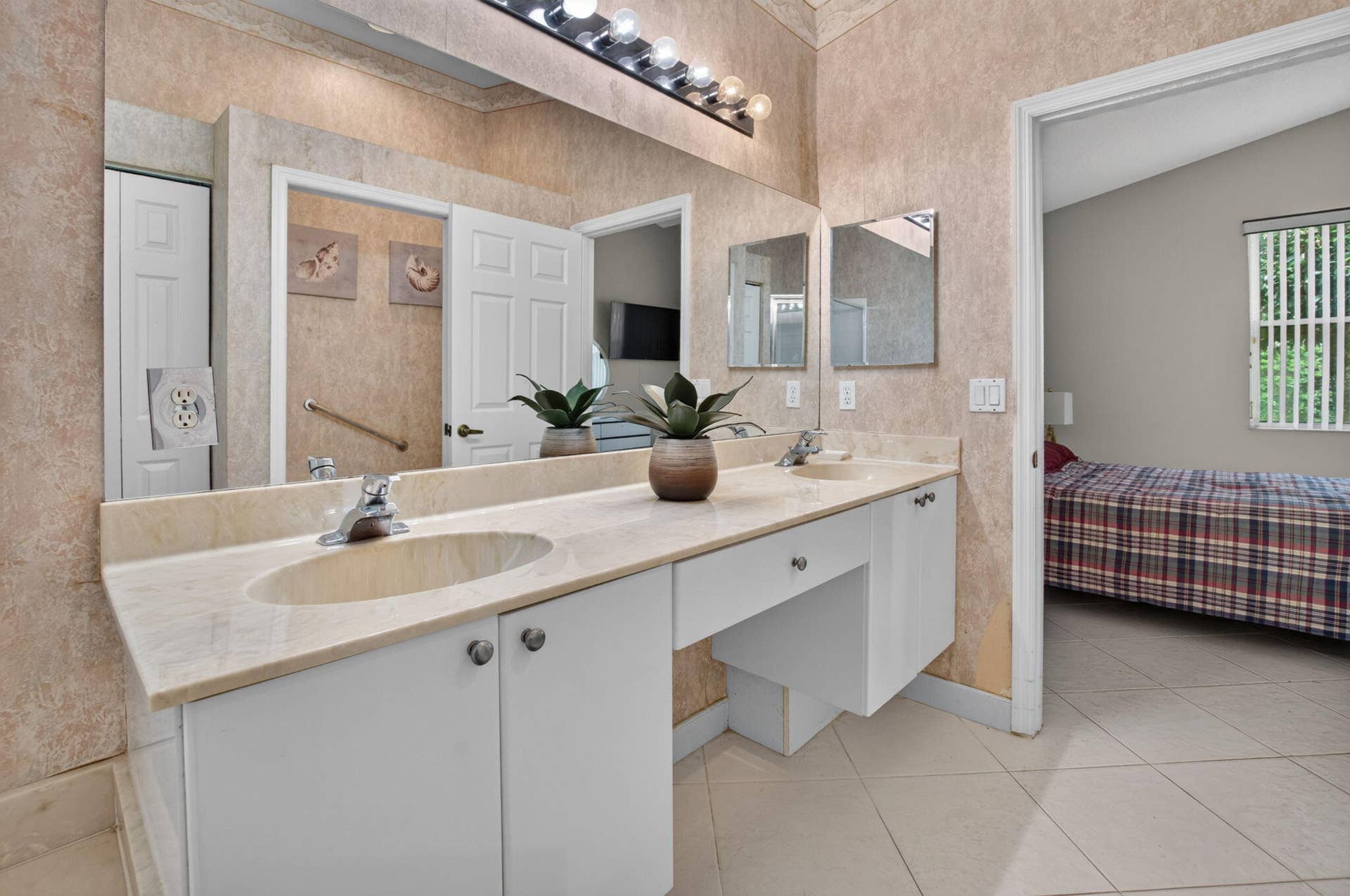 7299 Vía Genova, Delray Beach, FL 33446 24-web-or-mls-DSC_9017