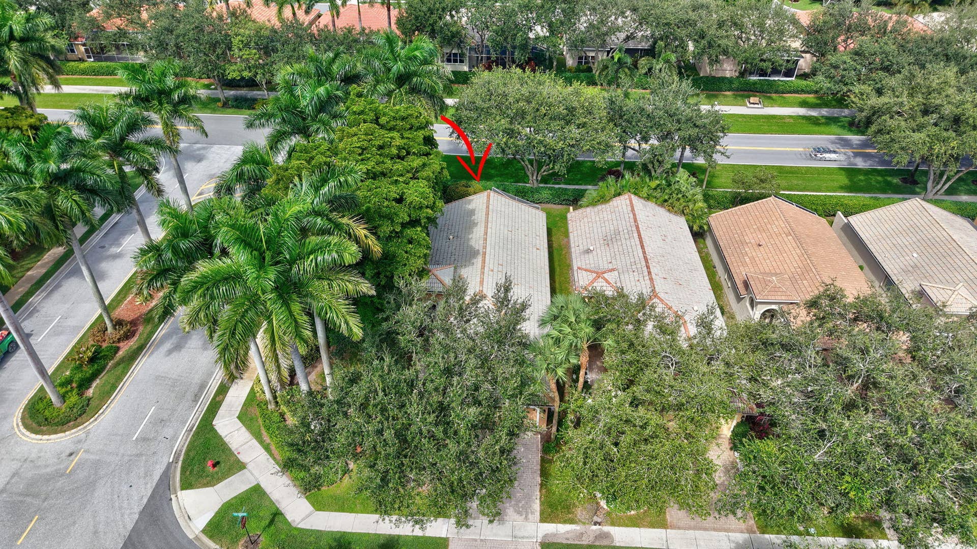7299 Vía Genova, Delray Beach, FL 33446 37-web-or-mls-DJI_20261012135914_0242_D_