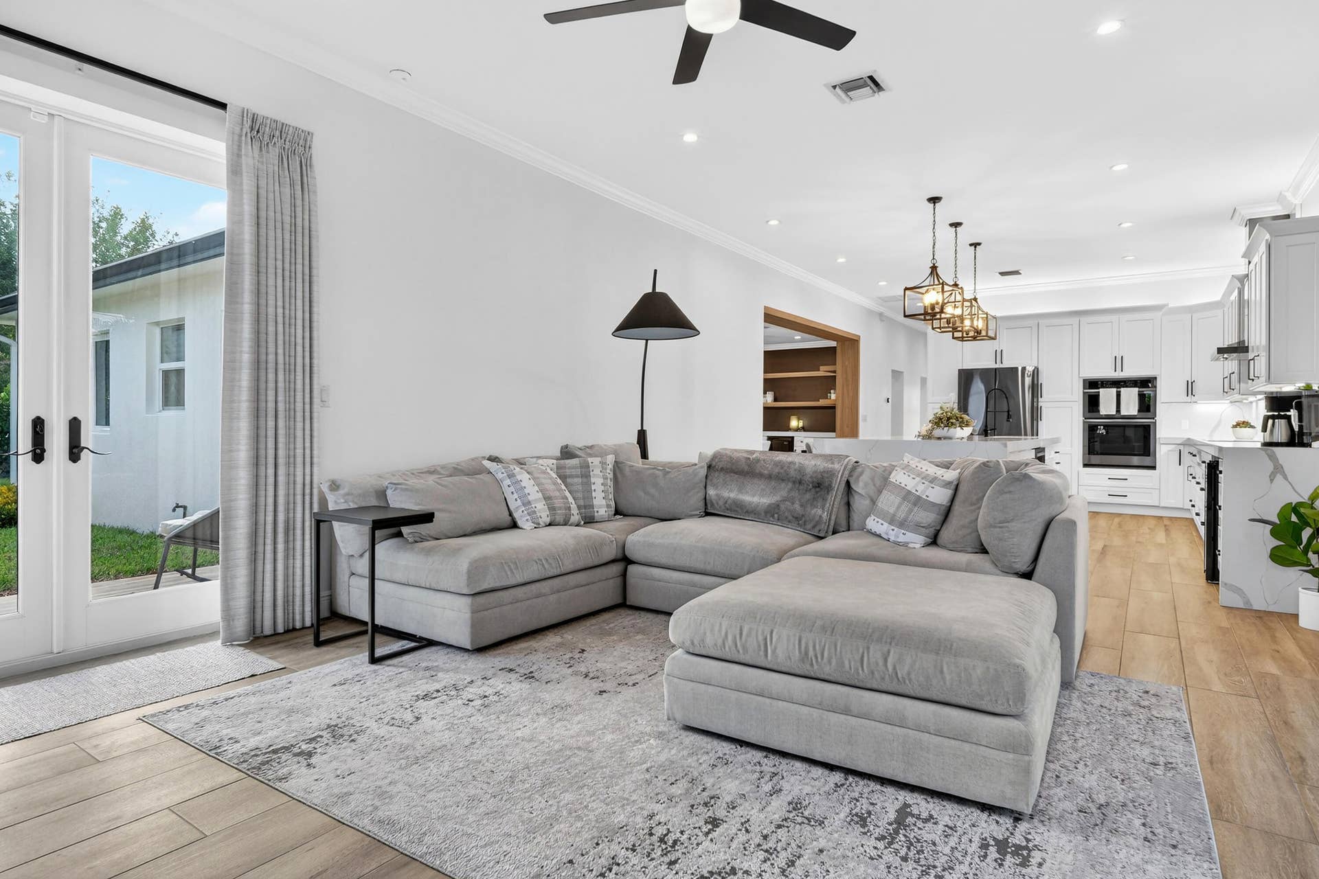 301 Pilgrim Road, West Palm Beach, FL 33405 301-PILGRIM-ROAD-33401-027