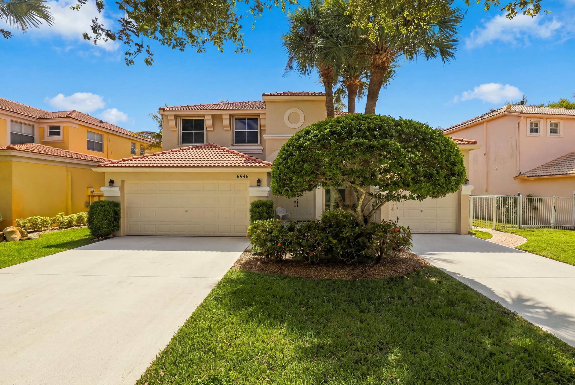 6346 Stonehurst Circle, Lake Worth, FL 33467 Garage_003
