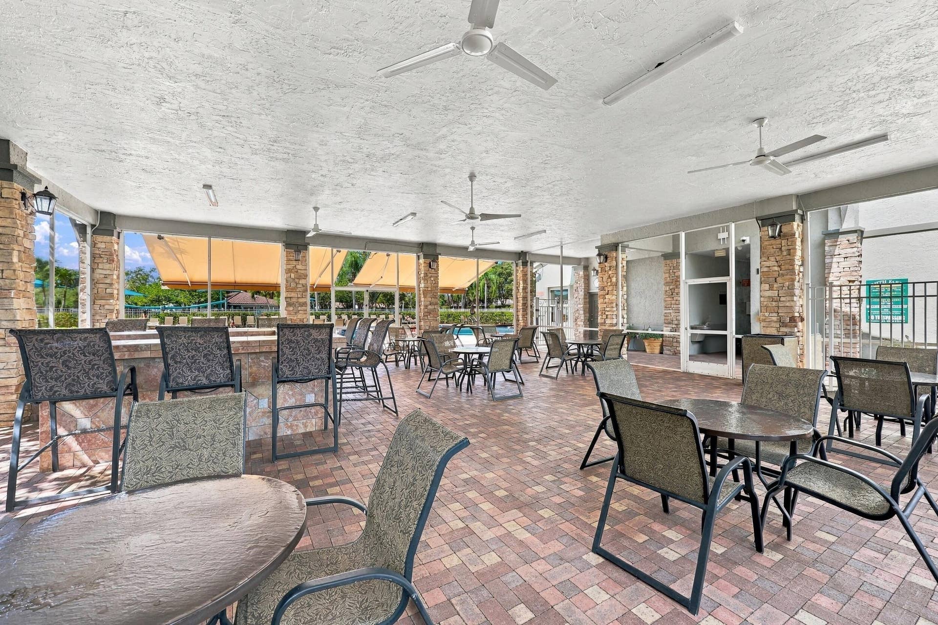 6346 Stonehurst Circle, Lake Worth, FL 33467 453A3484