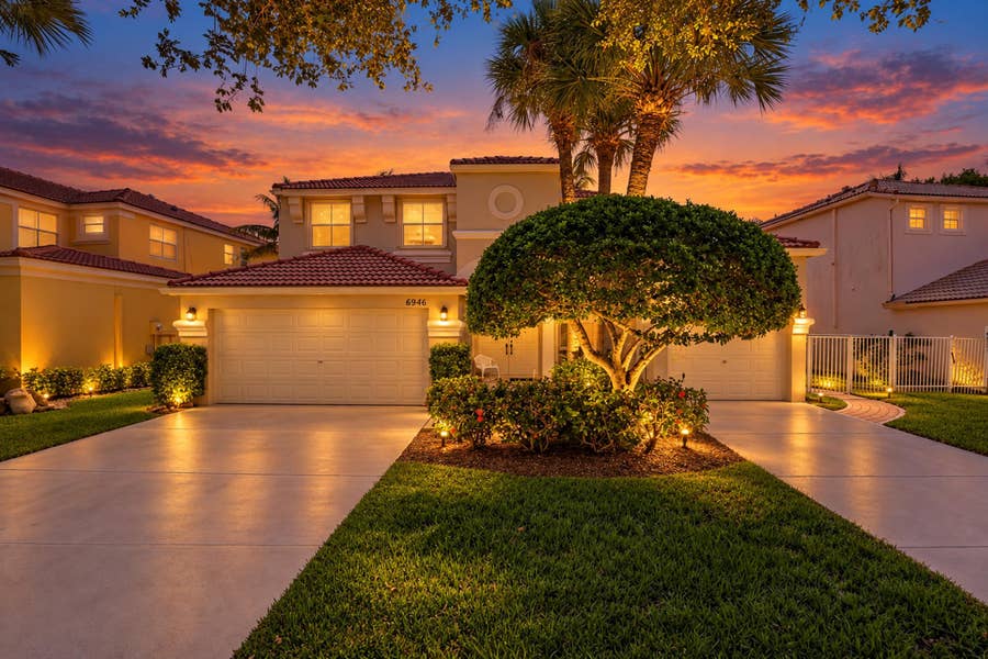 Property photo for 6346 Stonehurst Circle, Lake Worth, FL