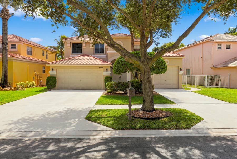 Property photo for 6346 Stonehurst Circle, Lake Worth, FL
