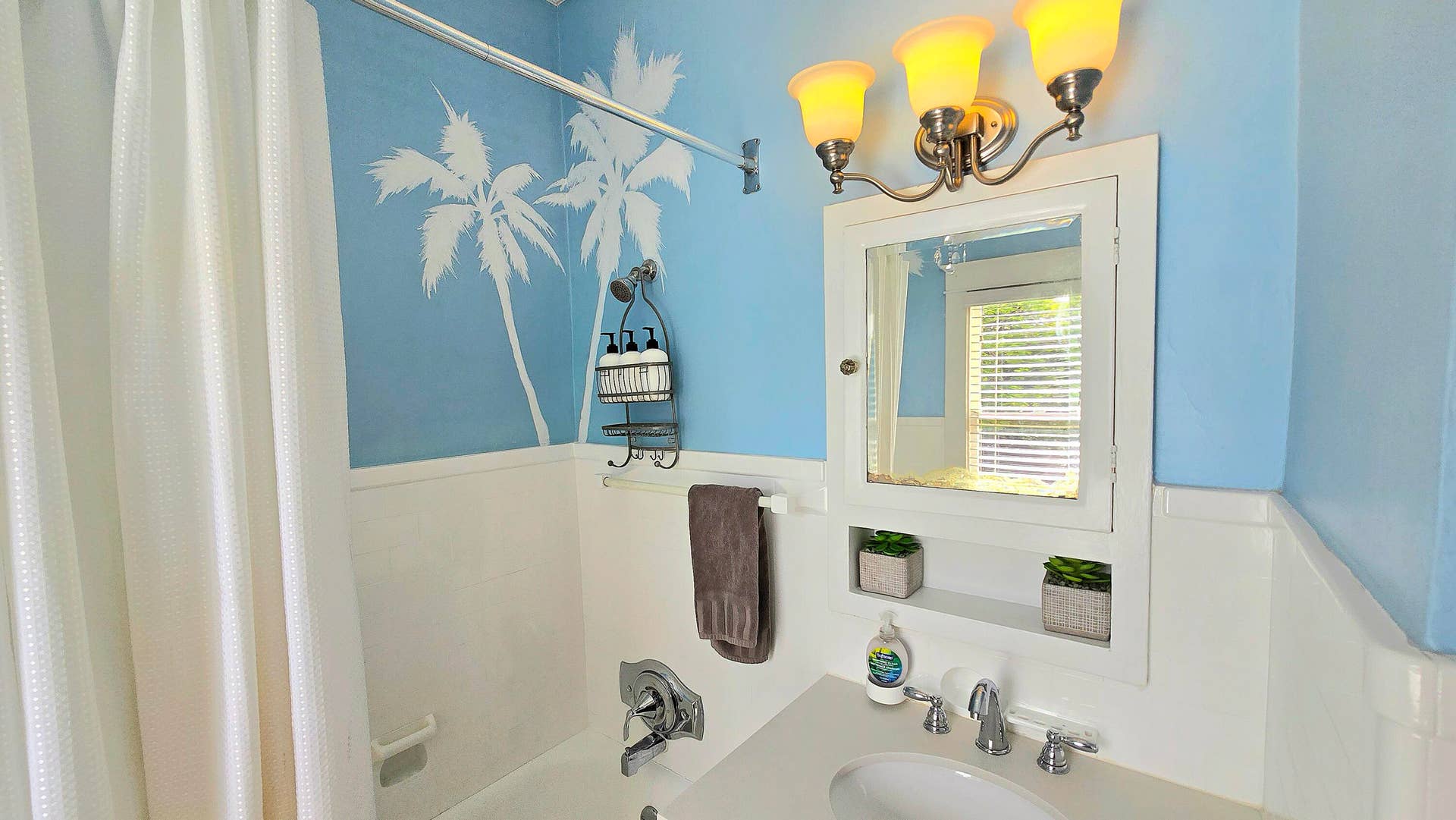 219 S 17TH Avenue S, Lake Worth Beach, FL 33460 20260713_171032