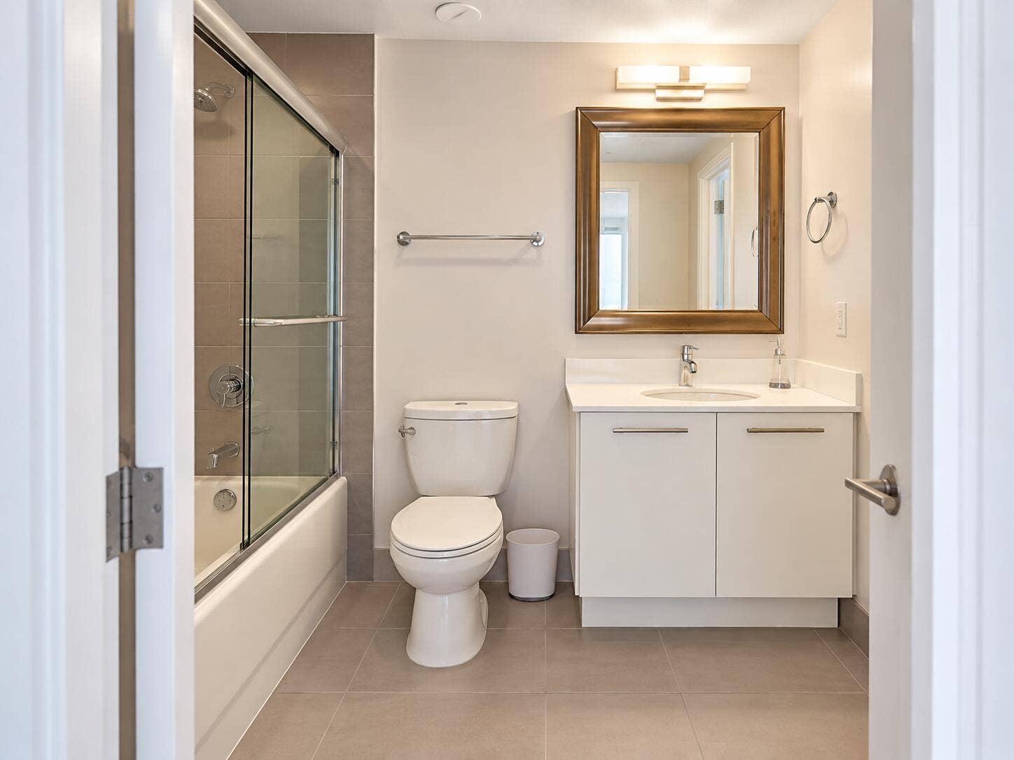 92 SW 3rd Street, #4006, Miami, Miami, FL 33130 Actual pics (29)