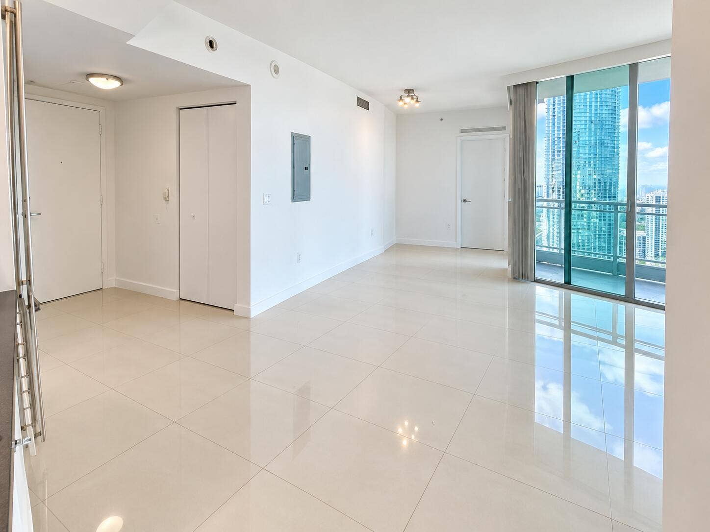 92 SW 3rd Street, #4006, Miami, Miami, FL 33130 Actual pics (19)