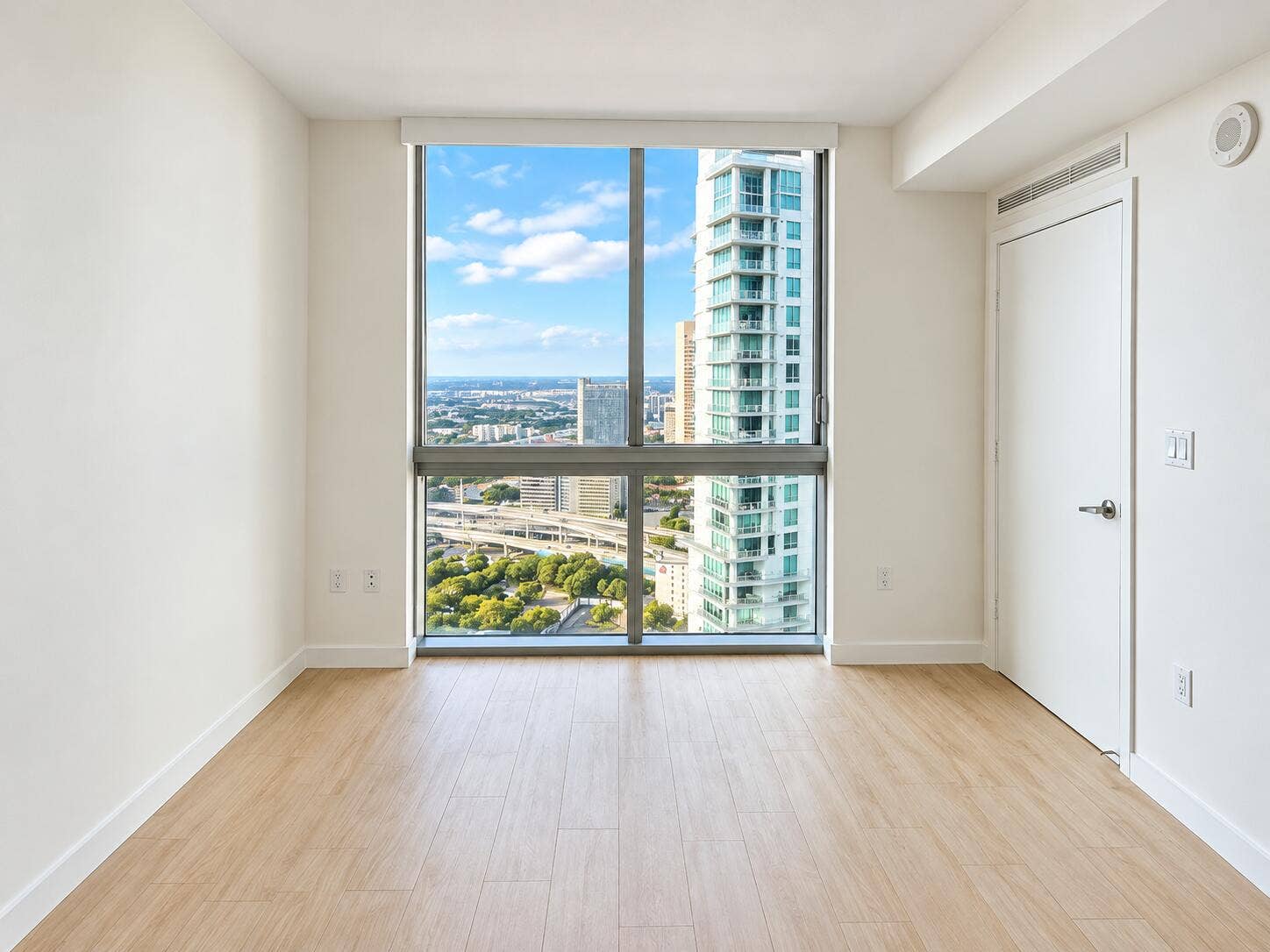 92 SW 3rd Street, #4006, Miami, Miami, FL 33130 Actual pics (24)