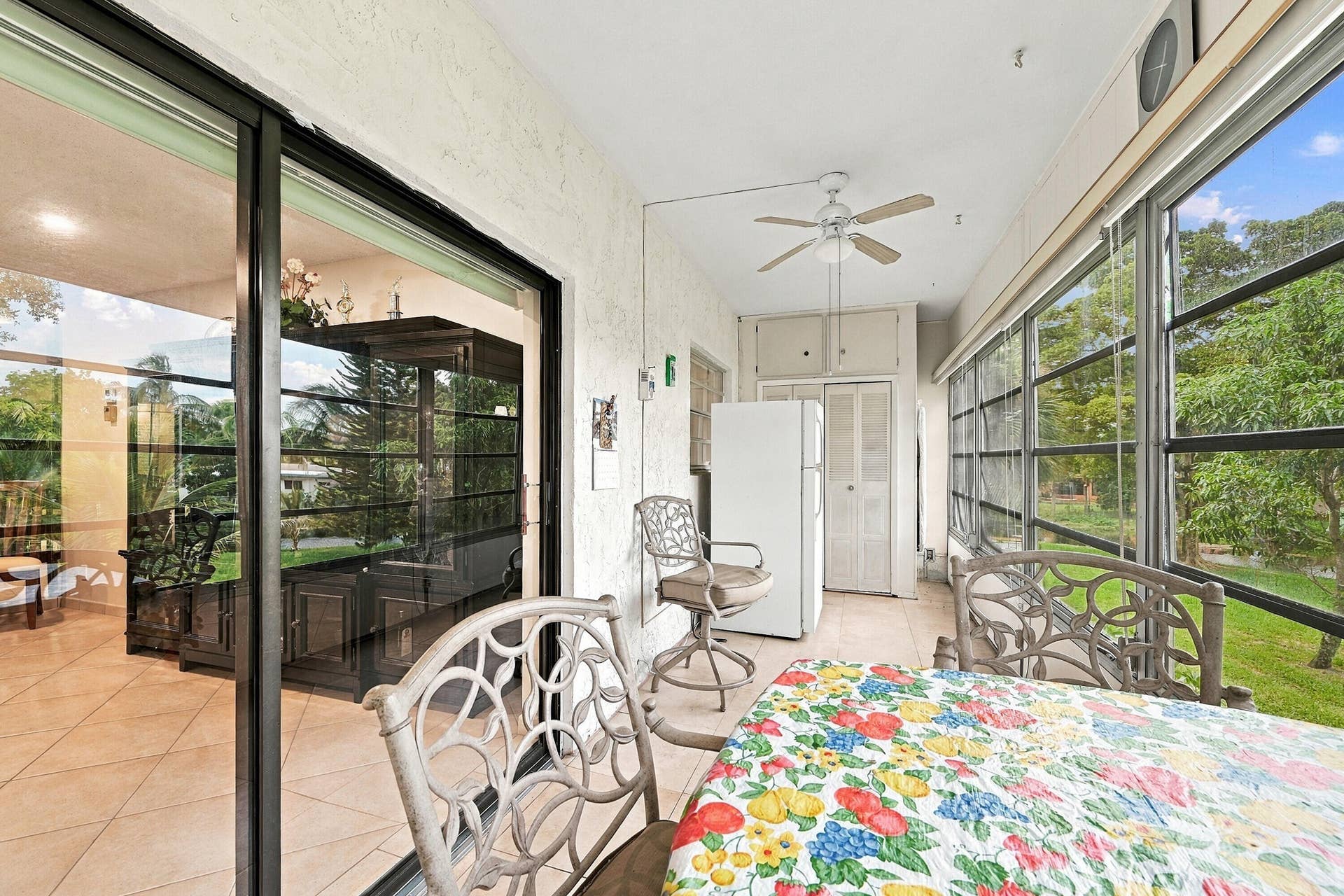 4000 NW 44TH Avenue, #208, Lauderdale Lakes, FL 33319 Sun Room