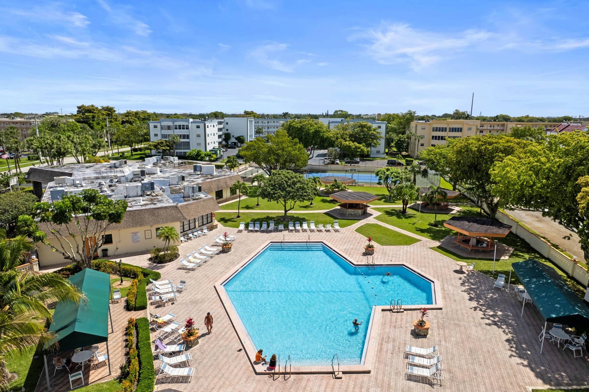 4000 NW 44TH Avenue, #208, Lauderdale Lakes, FL 33319 Aerial View