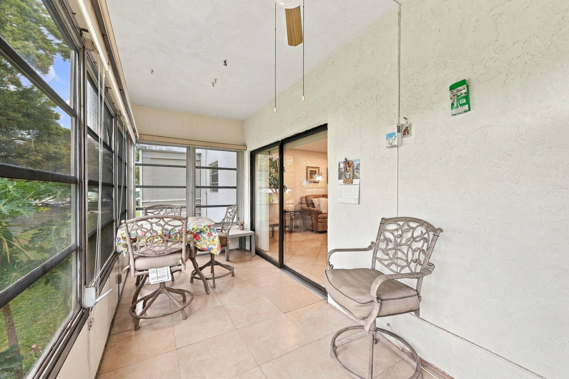 4000 NW 44TH Avenue, #208, Lauderdale Lakes, FL 33319 Sun Room