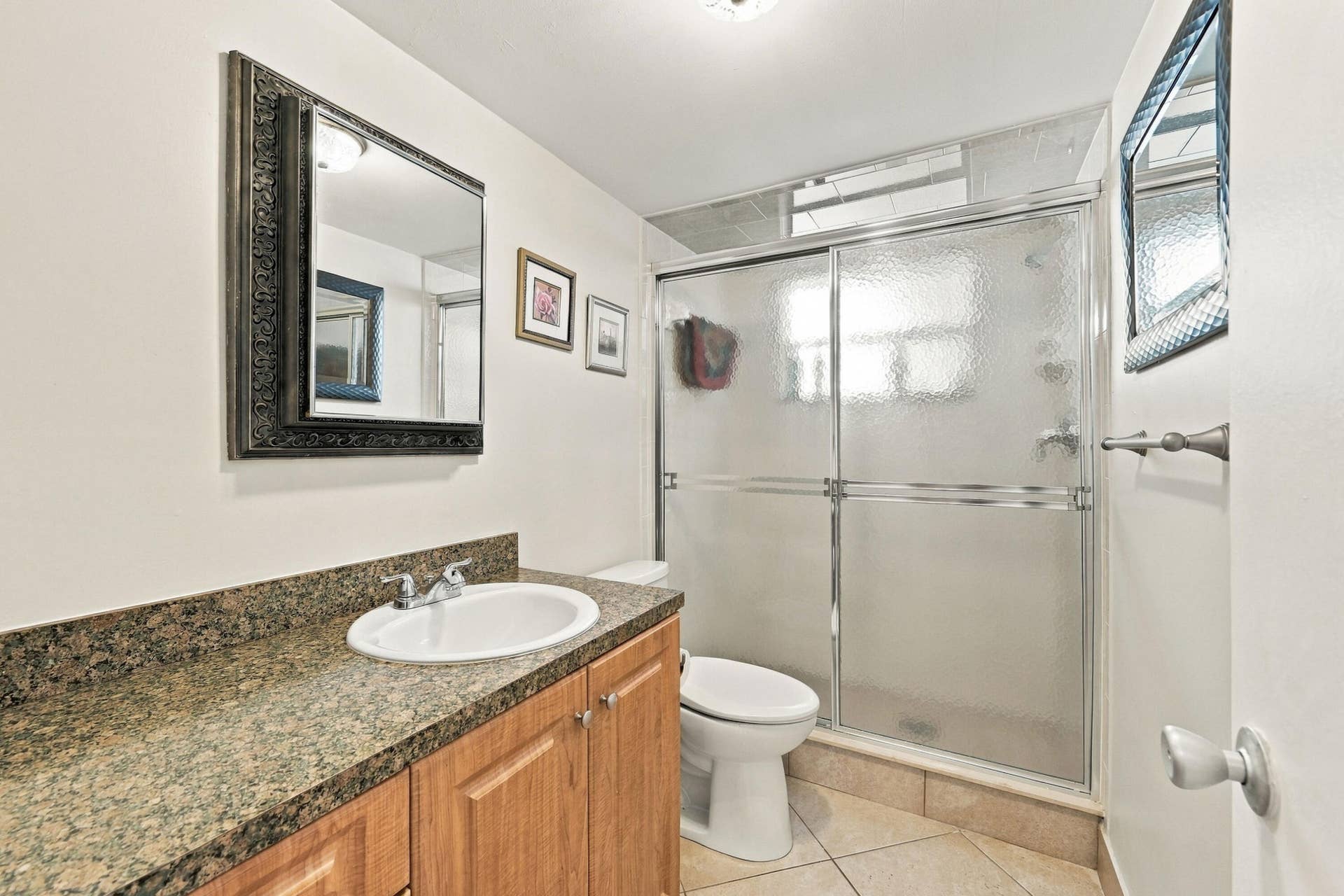 4000 NW 44TH Avenue, #208, Lauderdale Lakes, FL 33319 Bathroom #2