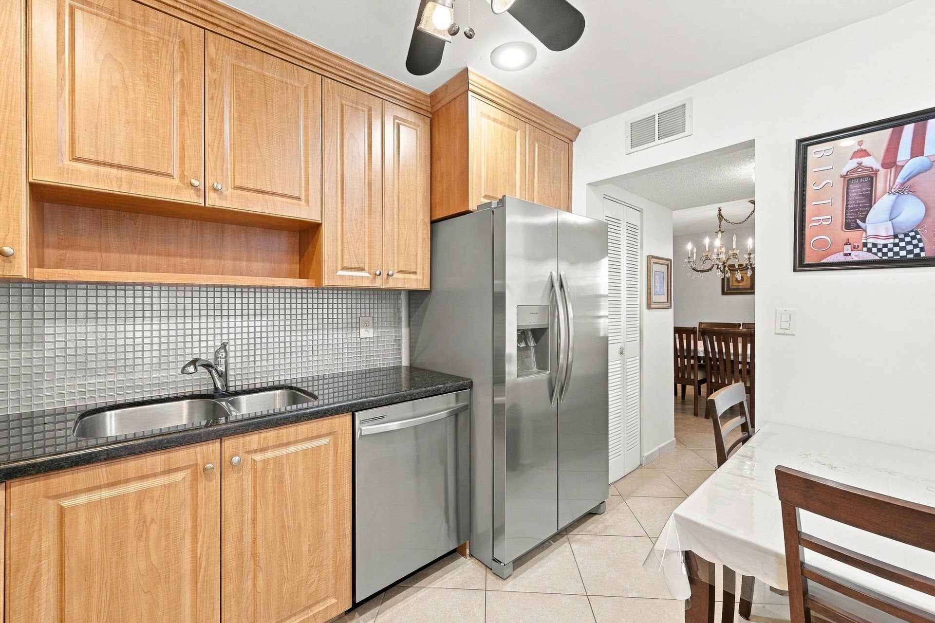 4000 NW 44TH Avenue, #208, Lauderdale Lakes, FL 33319 Kitchen
