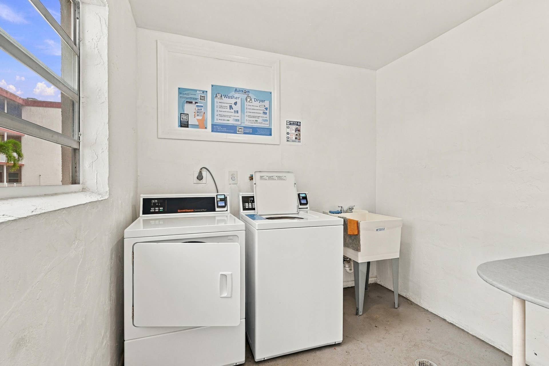 4000 NW 44TH Avenue, #208, Lauderdale Lakes, FL 33319 Laundry