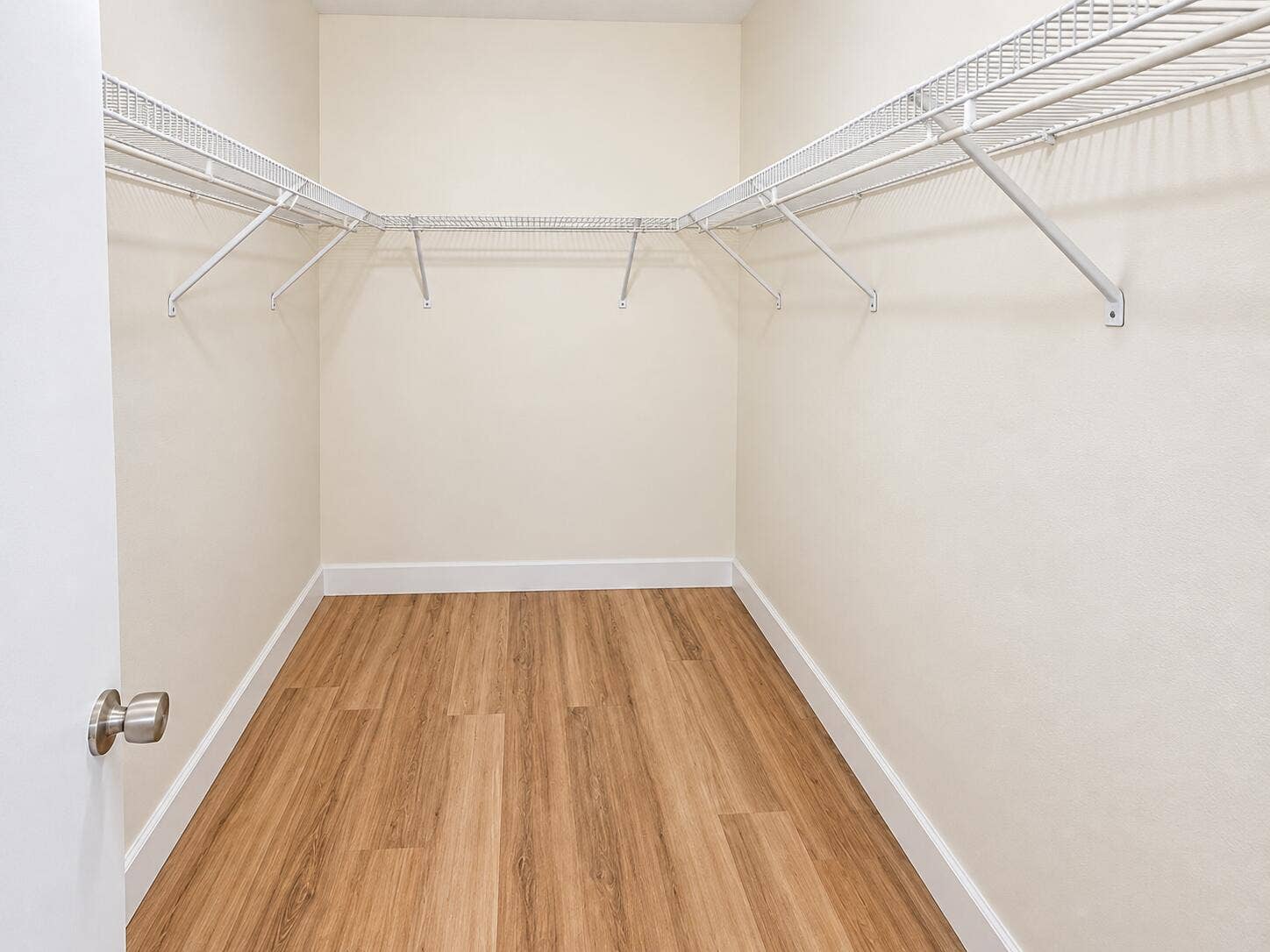 Boca Raton, Boca Raton, FL 33428 Empty Walk-In Closet with White Wire She