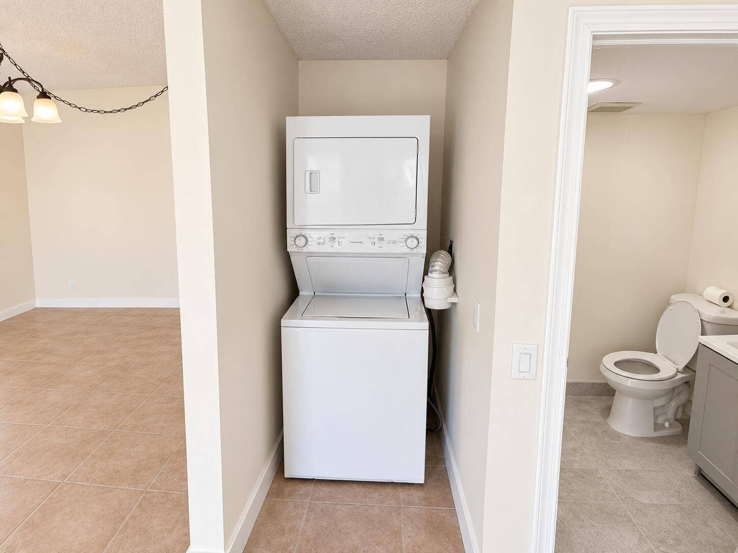 Boca Raton, Boca Raton, FL 33428 Bright Neutral Laundry Nook Interior