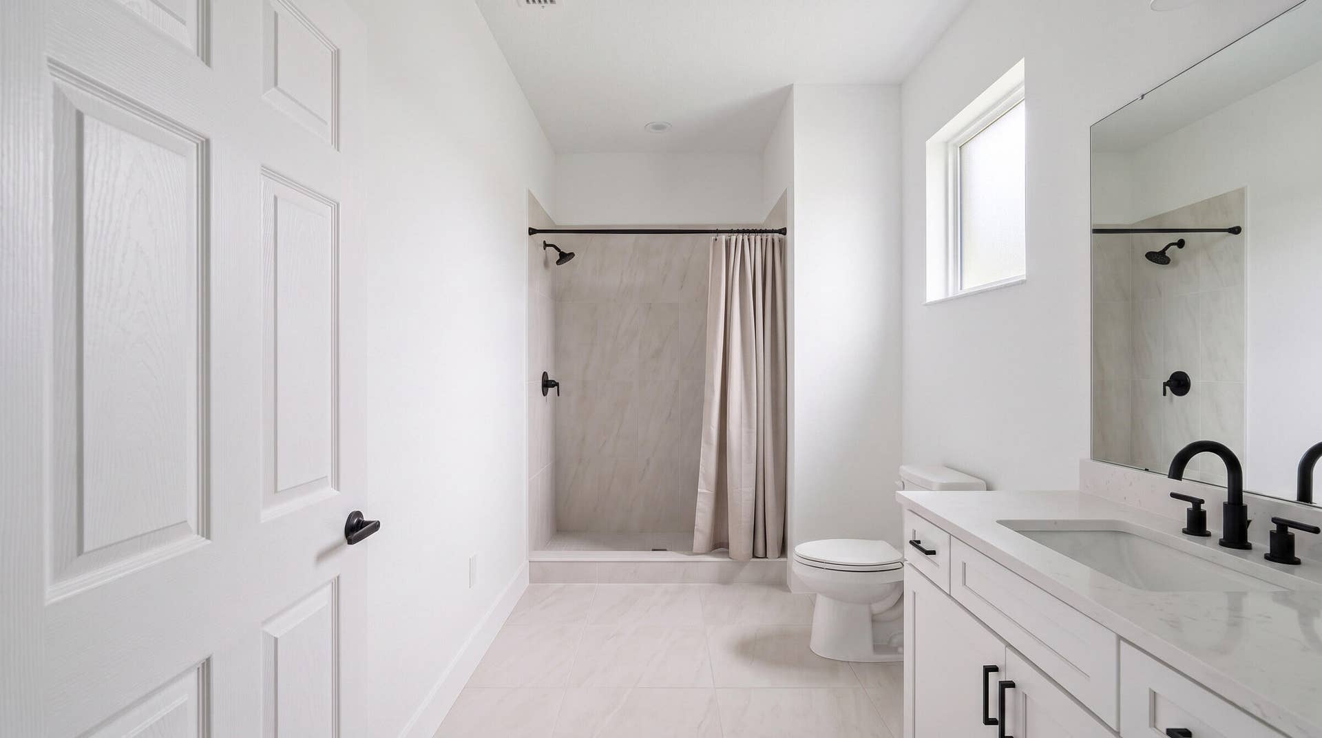 3927 NW 41ST Avenue, Cape Coral, FL 33993 Bathroom