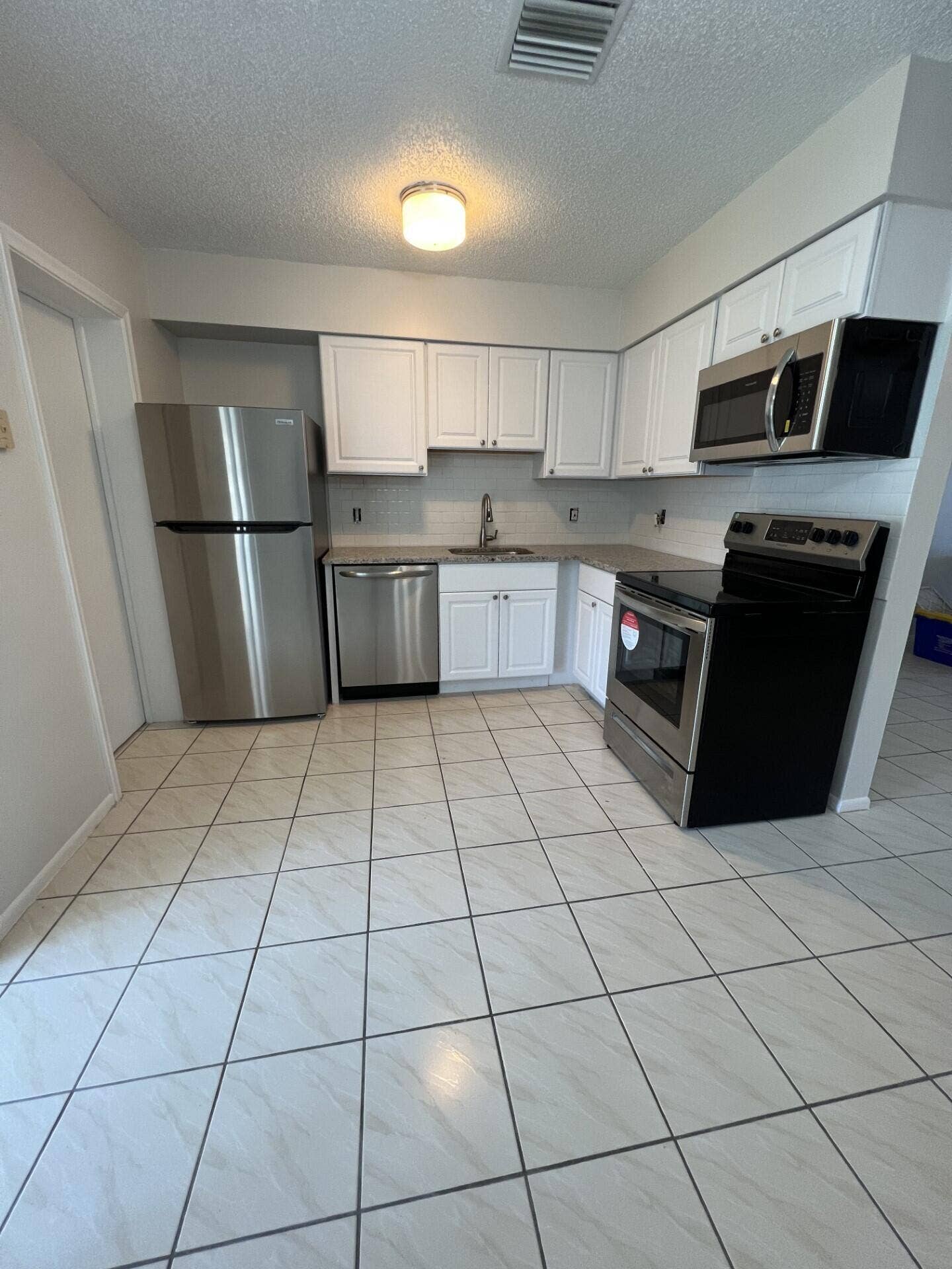 2759 Ponce De Leon Boulevard, Delray Beach, FL 33445 Imperial villas kitchen