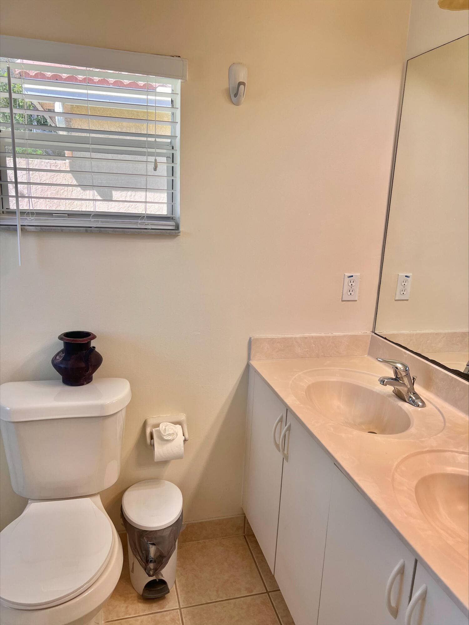 6129 Adriatic Way, #6129, West Palm Beach, FL 33413 Bath II