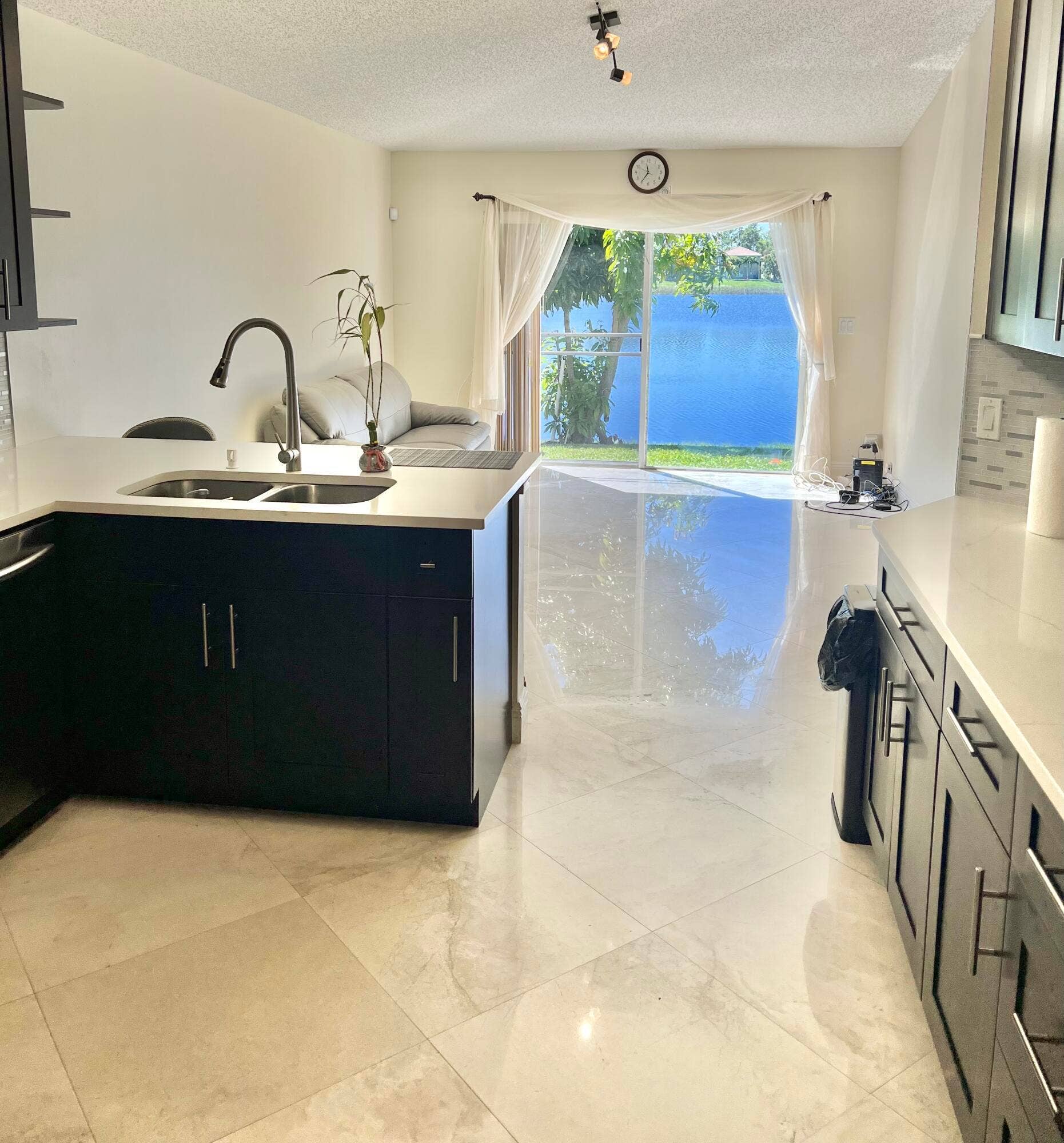 6129 Adriatic Way, #6129, West Palm Beach, FL 33413 Kitchen