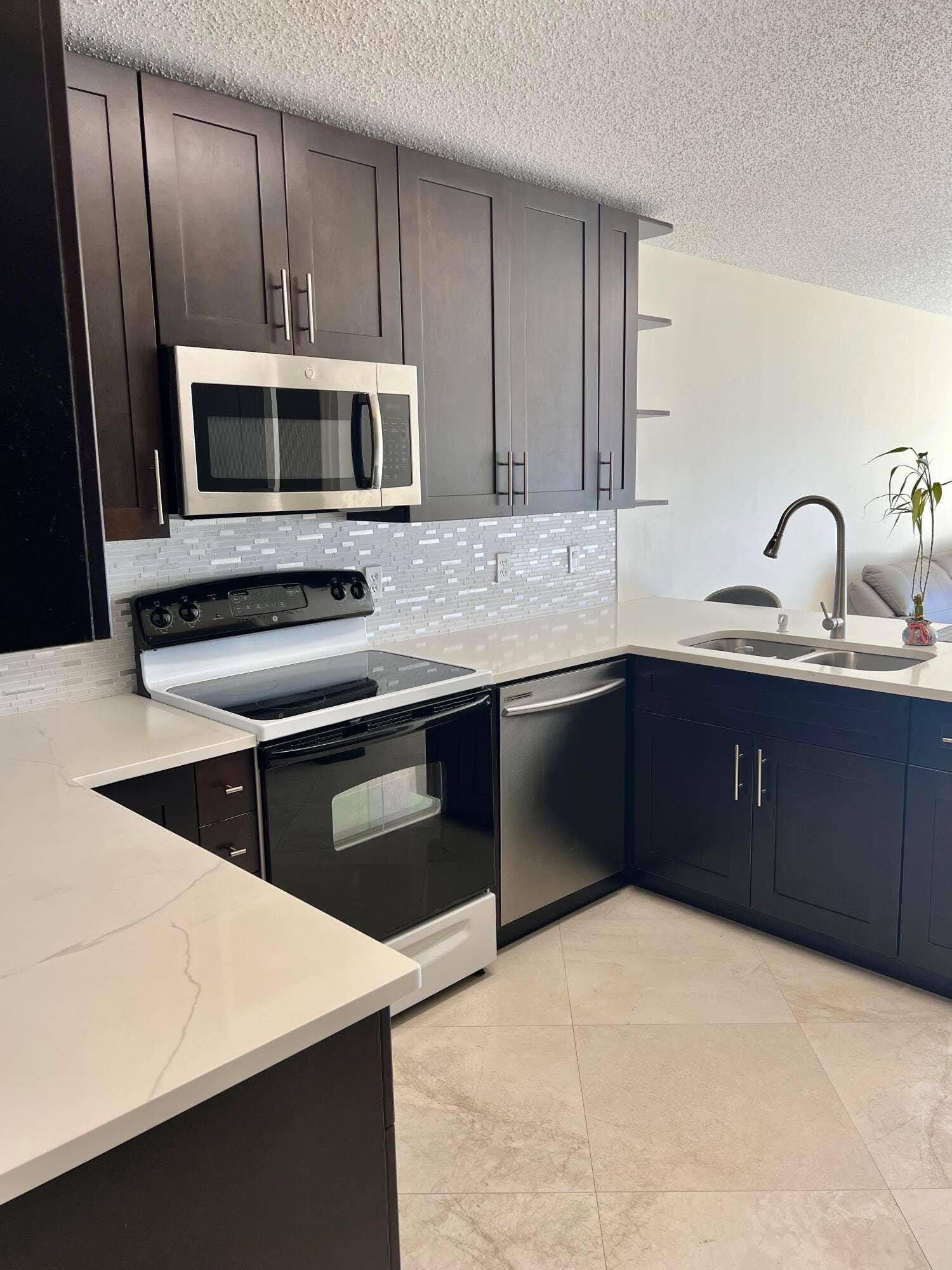 6129 Adriatic Way, #6129, West Palm Beach, FL 33413 Kitchen III