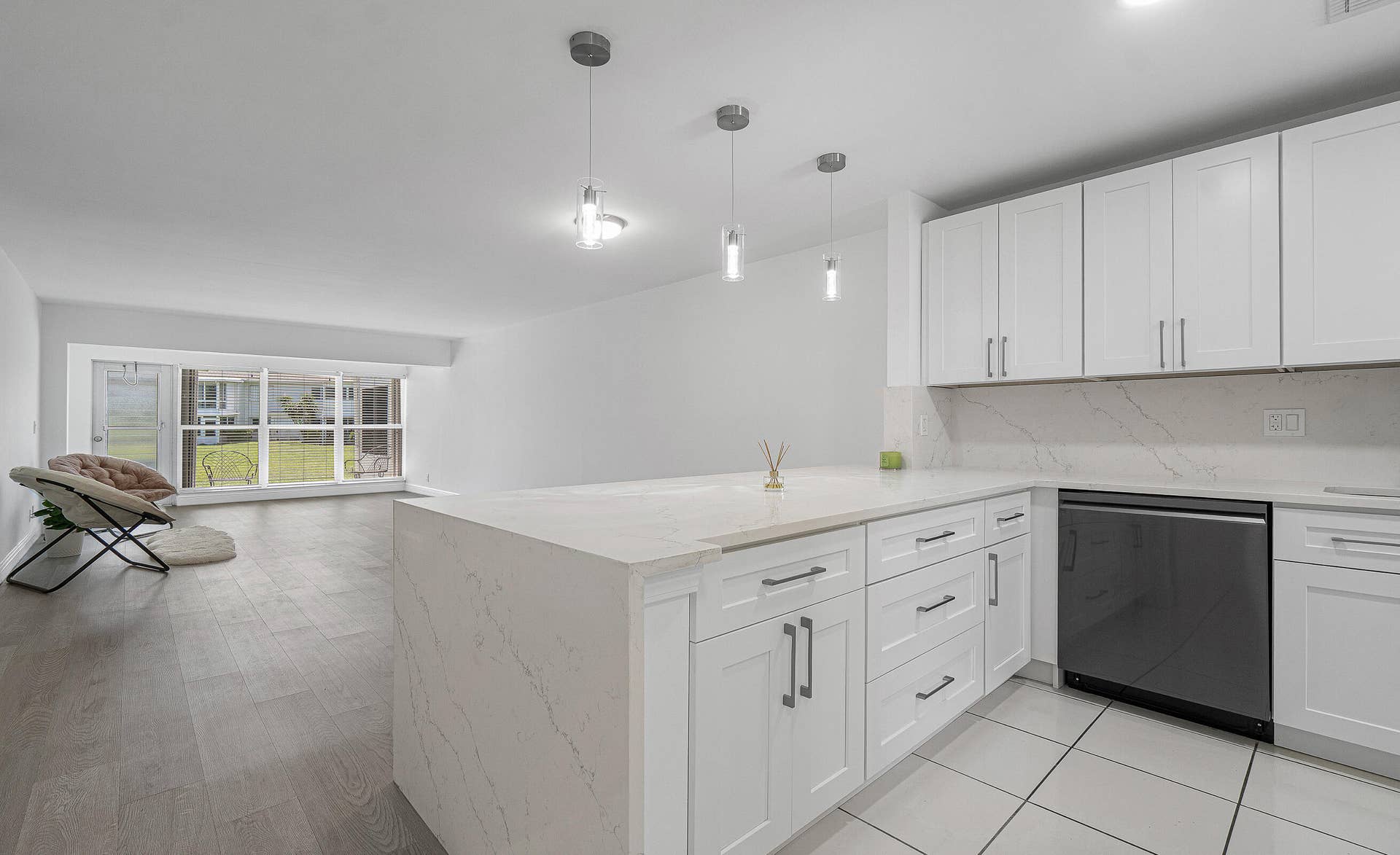 2830 SW 13th Street, #101, Delray Beach, FL 33445 09-2830 SW 13th Street 101