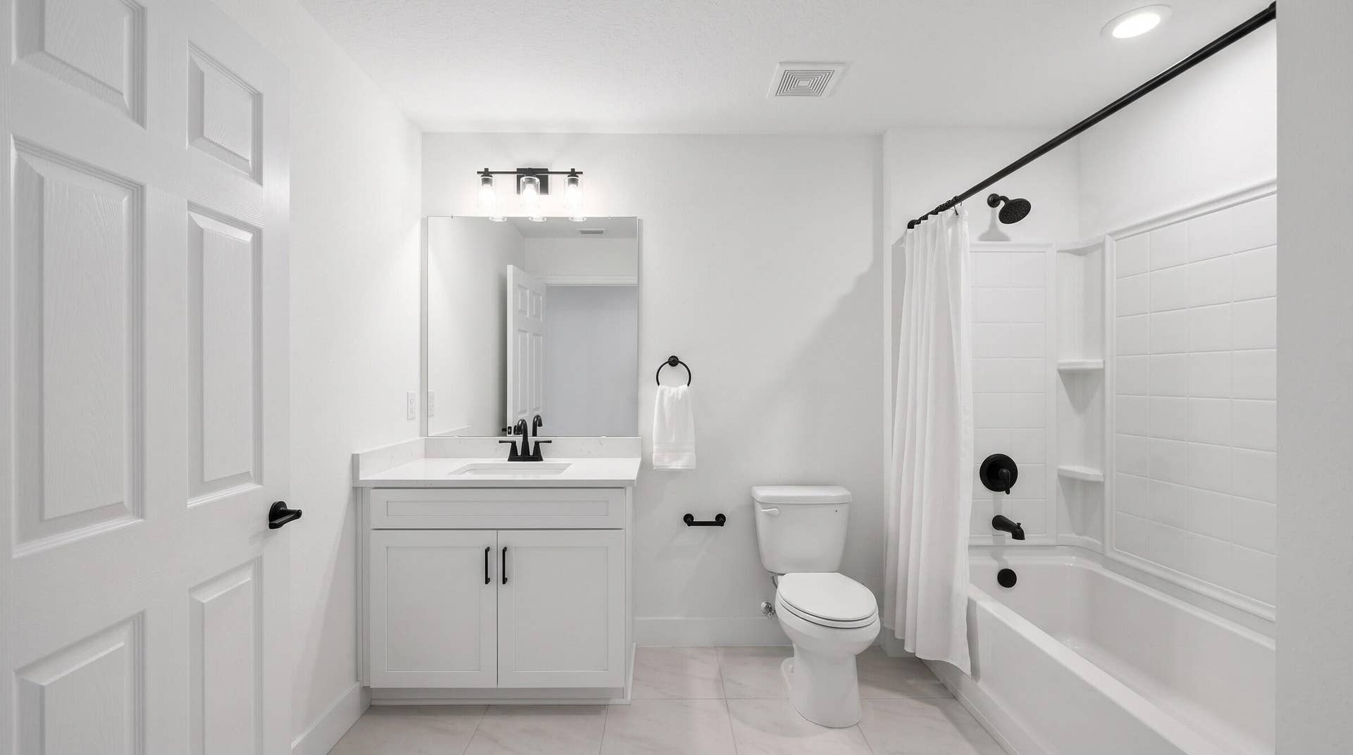4353 NW 34TH Place, Cape Coral, FL 33993 Bathroom