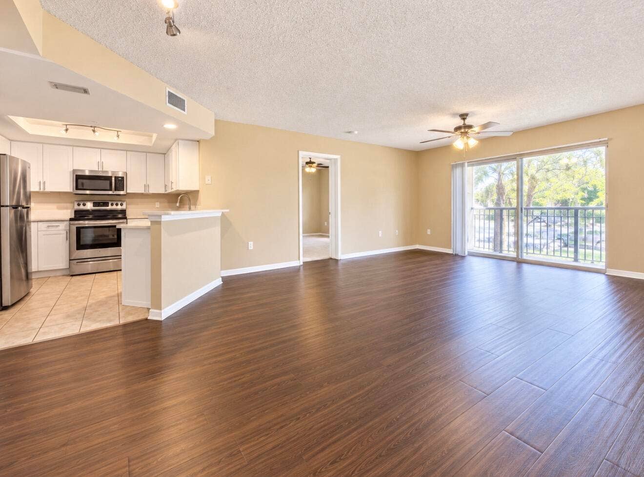 4159 N HAVERHILL Road, #1304, West Palm Beach, FL 33417 IMG_7357