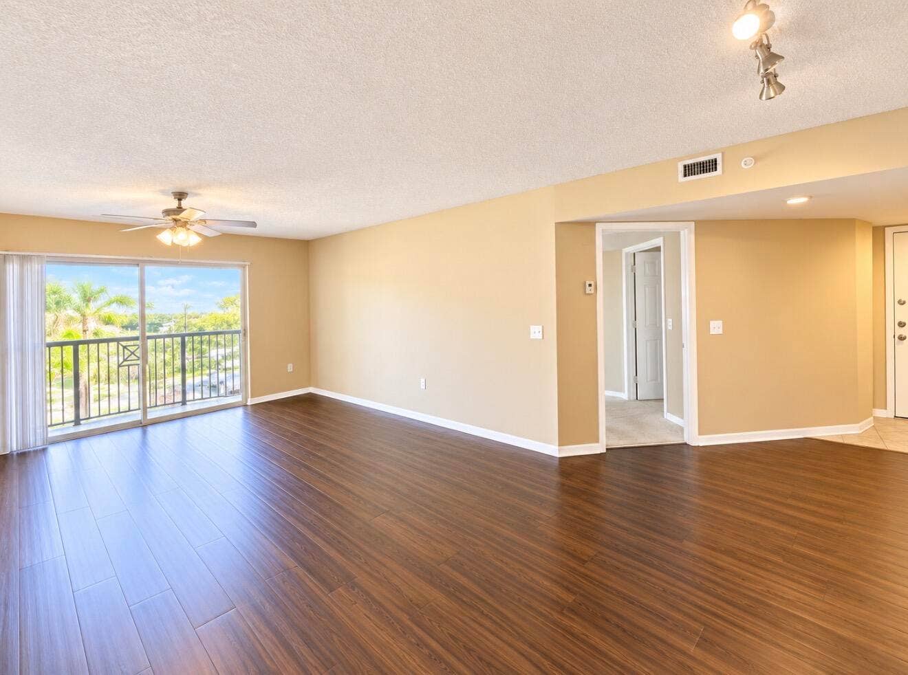 4159 N HAVERHILL Road, #1304, West Palm Beach, FL 33417 IMG_7360
